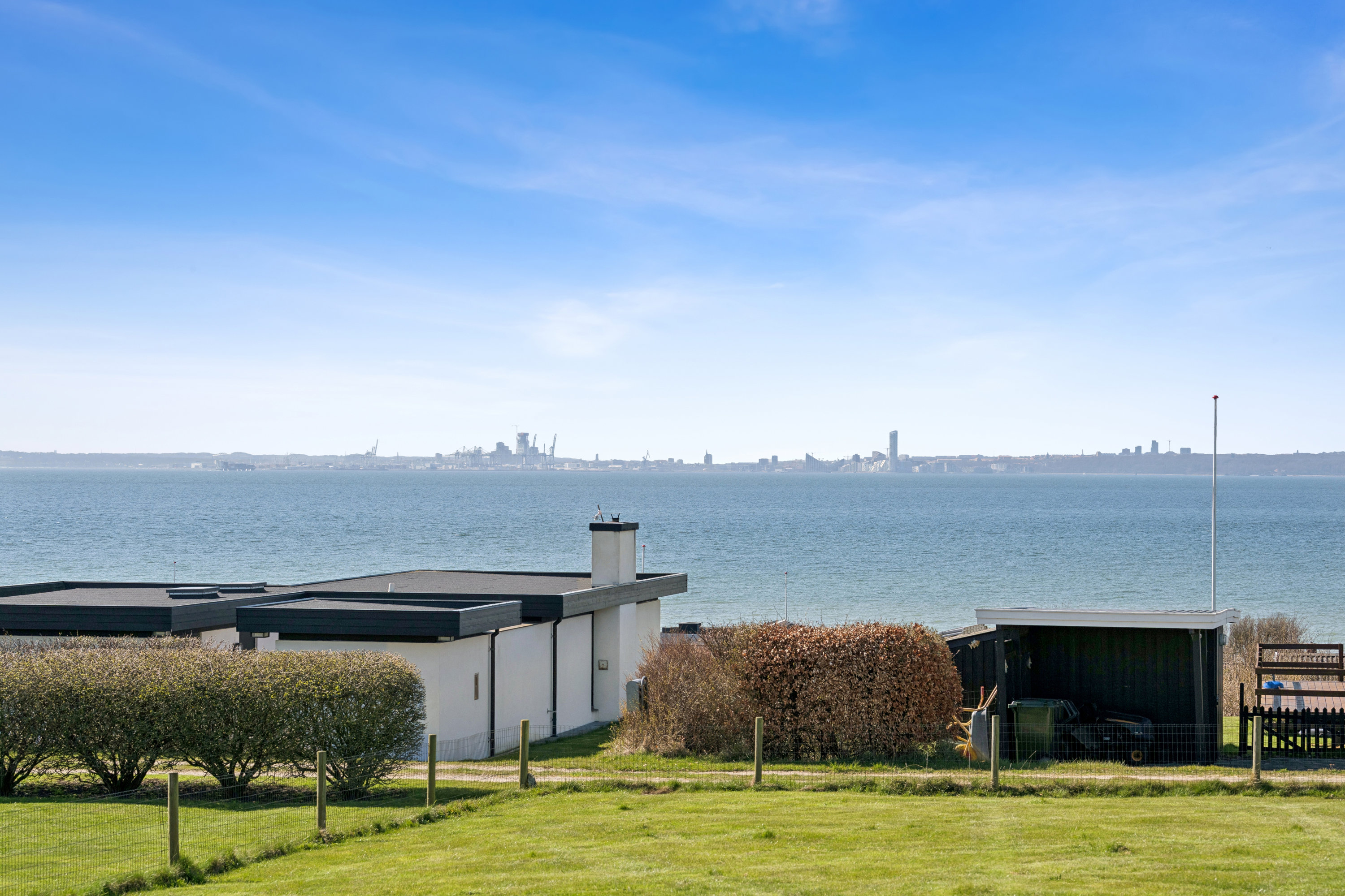 Fremhævet udsigt billede i fuldskærmstilstand. Billede af Solbakken 21, Skødshoved Bro, 8420 Knebel