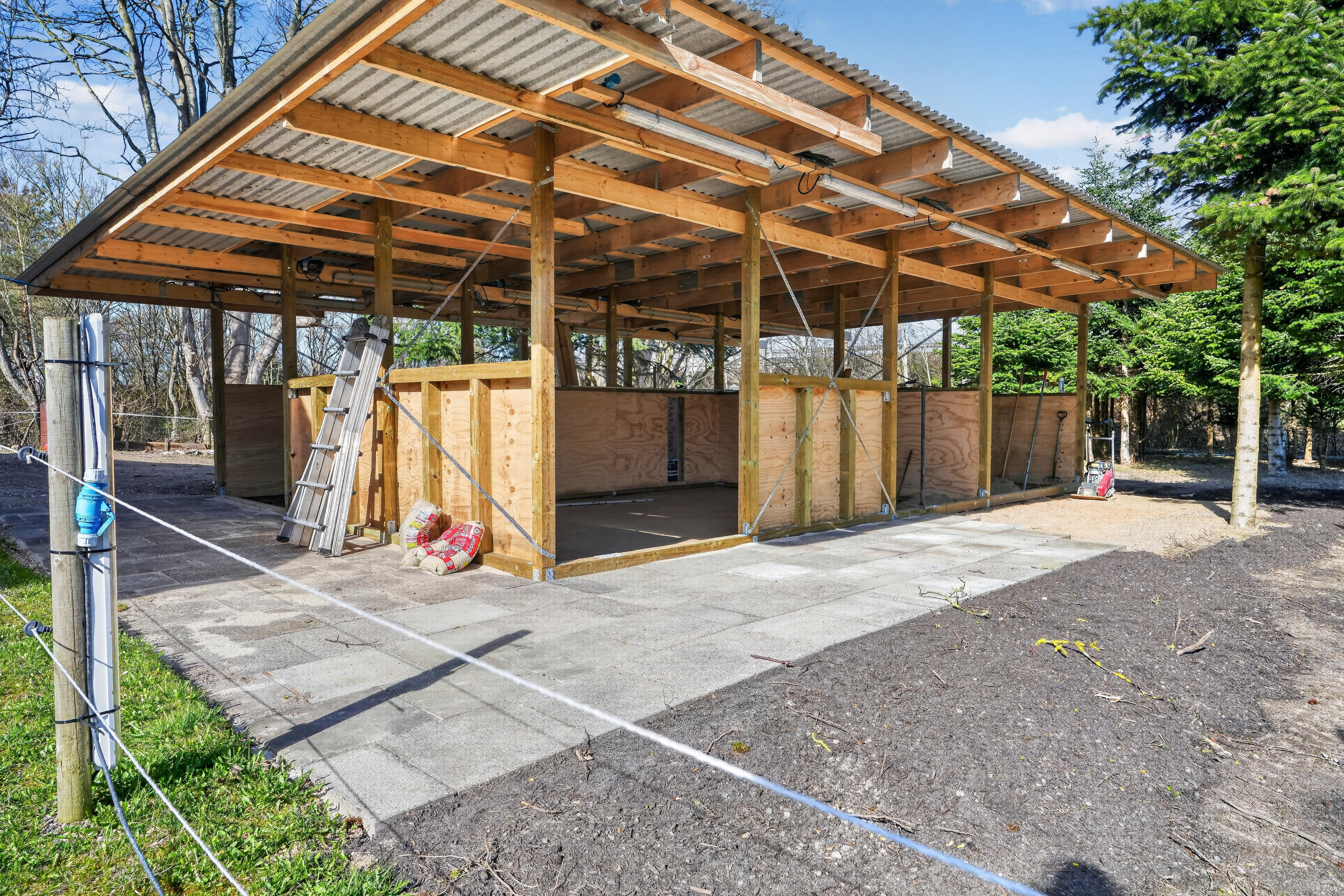 Fremhævet stald billede i fuldskærmstilstand. Billede af Gl Nykøbingvej 125, Svinninge, 4572 Nørre Asmindrup