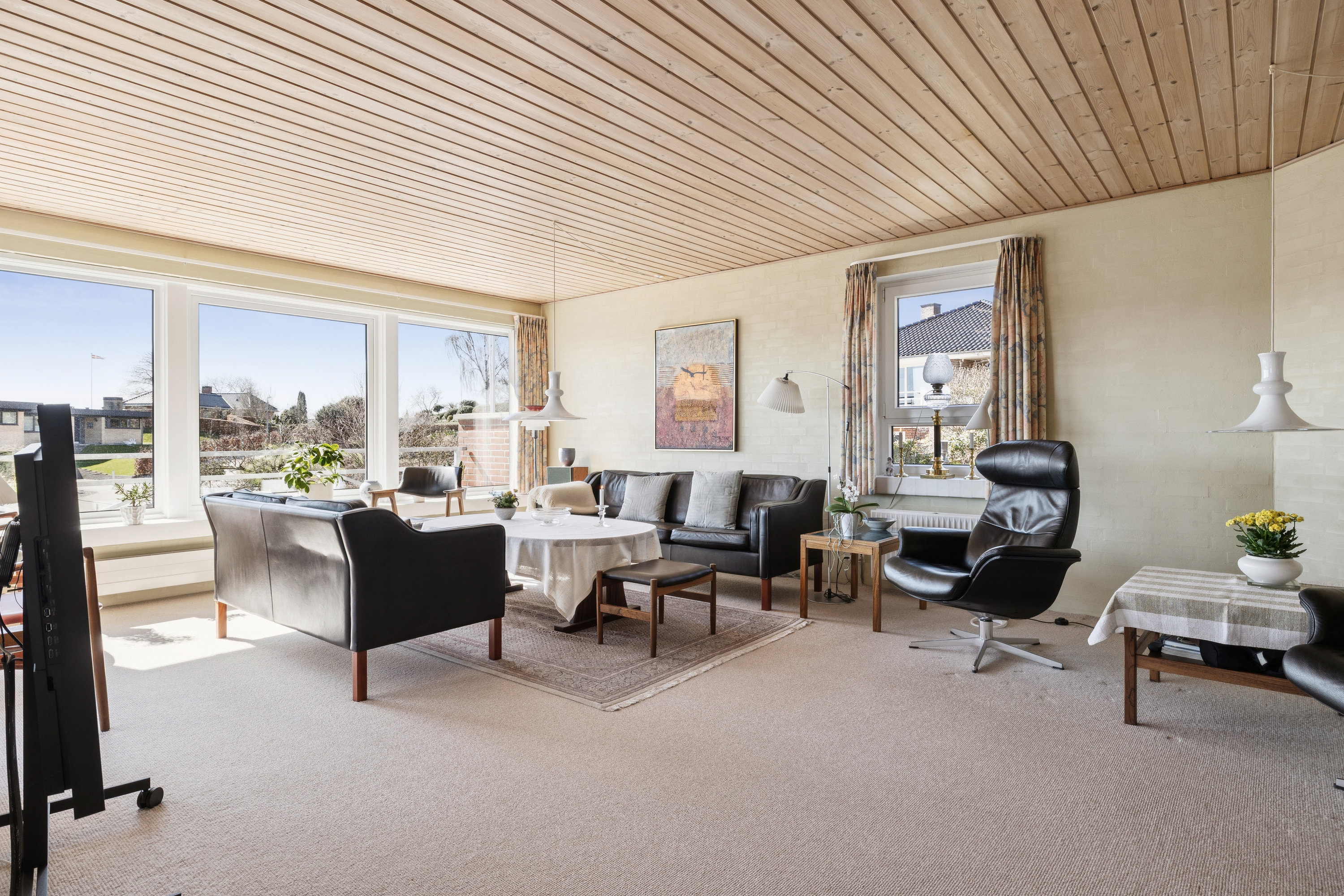 Fremhævet stue billede i fuldskærmstilstand. Billede af Fyrbakken 8, 9500 Hobro