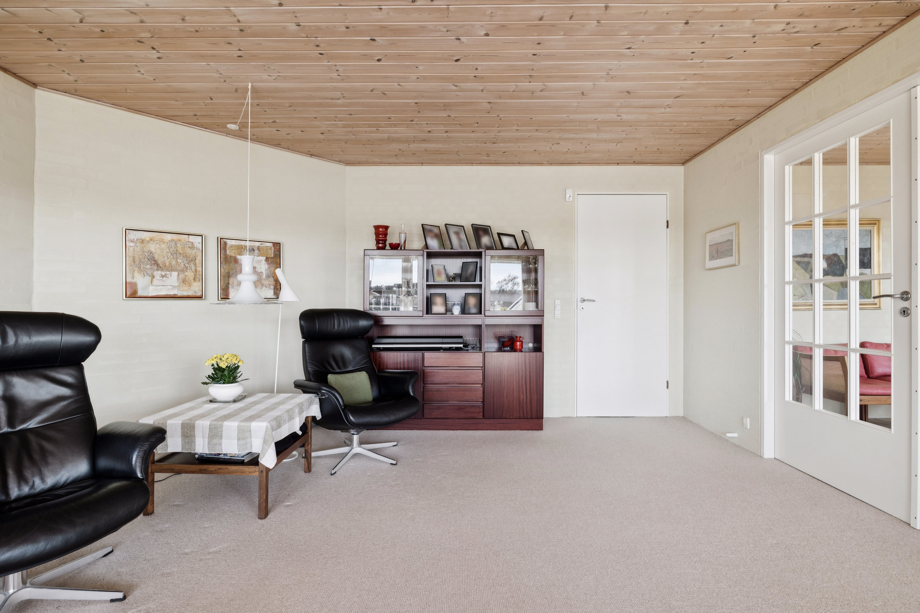 Fremhævet stue billede i fuldskærmstilstand. Billede af Fyrbakken 8, 9500 Hobro