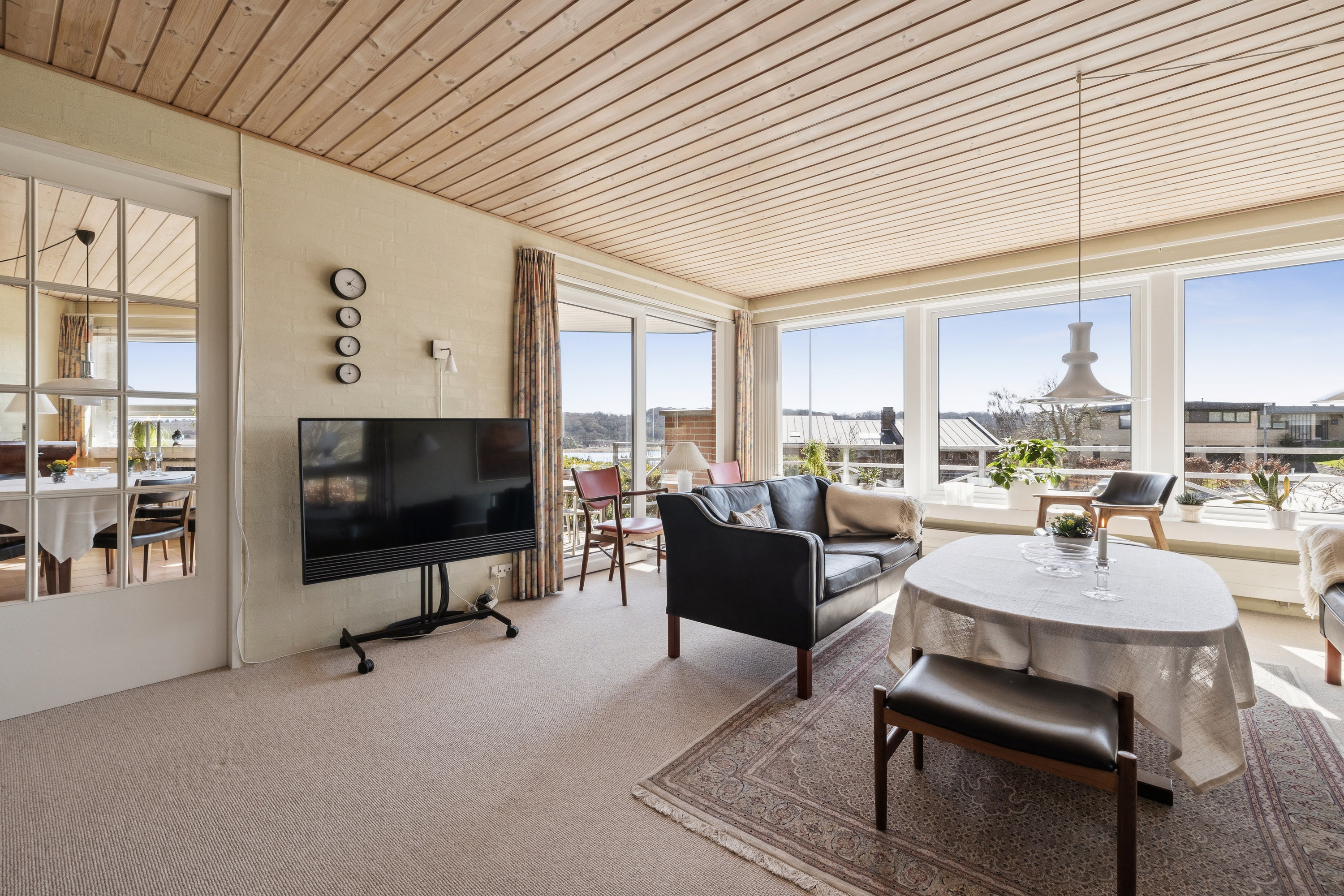 Fremhævet stue billede i fuldskærmstilstand. Billede af Fyrbakken 8, 9500 Hobro