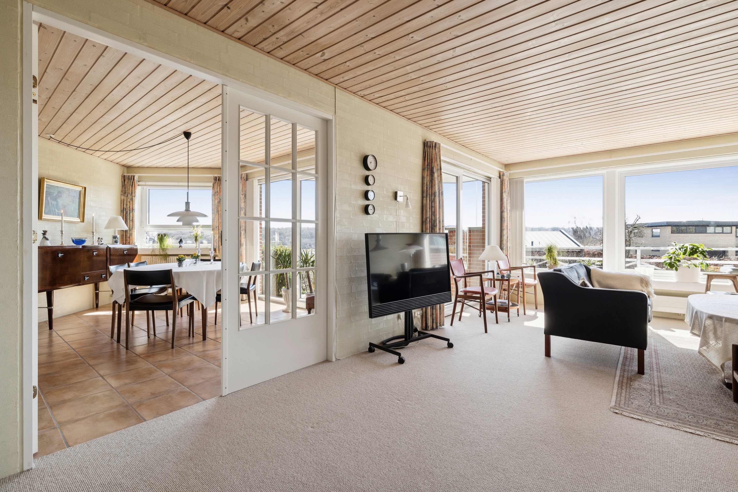 Fremhævet stue billede i fuldskærmstilstand. Billede af Fyrbakken 8, 9500 Hobro