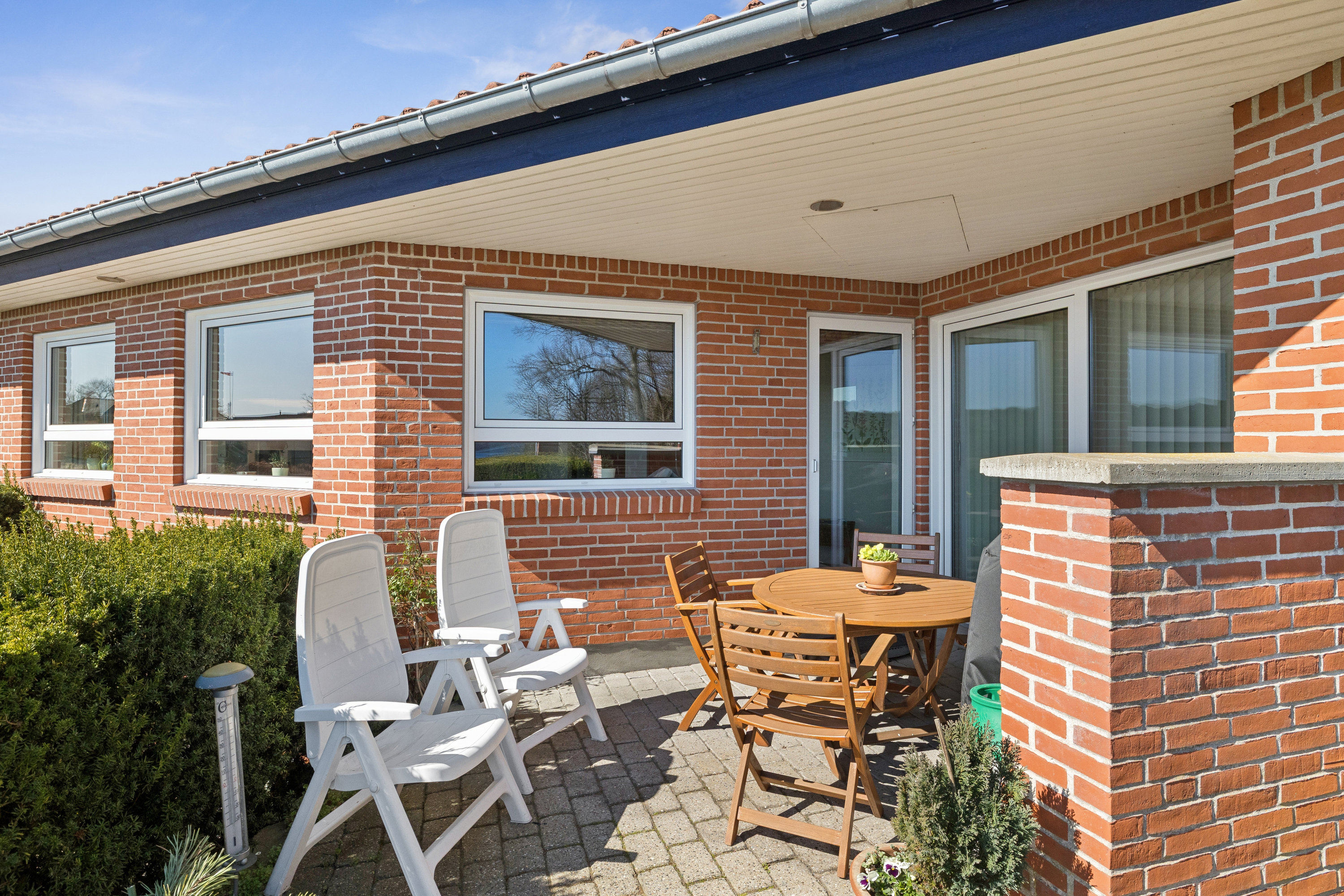 Fremhævet terrasse billede i fuldskærmstilstand. Billede af Fyrbakken 8, 9500 Hobro