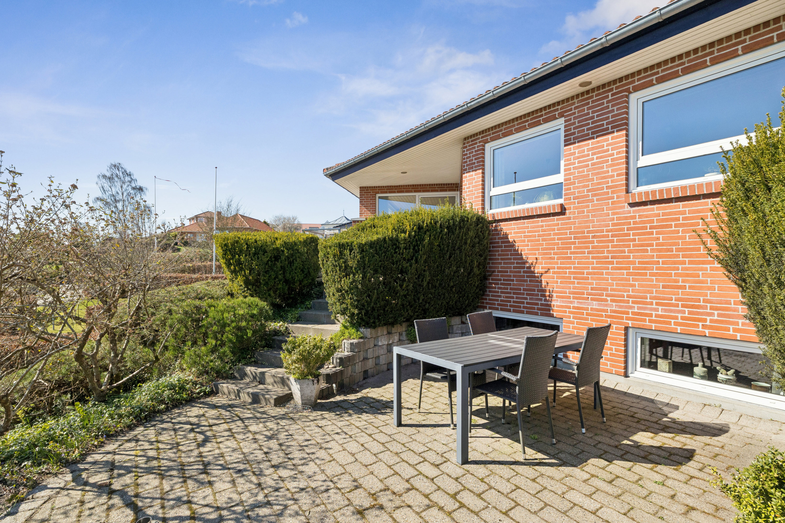 Fremhævet terrasse billede i fuldskærmstilstand. Billede af Fyrbakken 8, 9500 Hobro