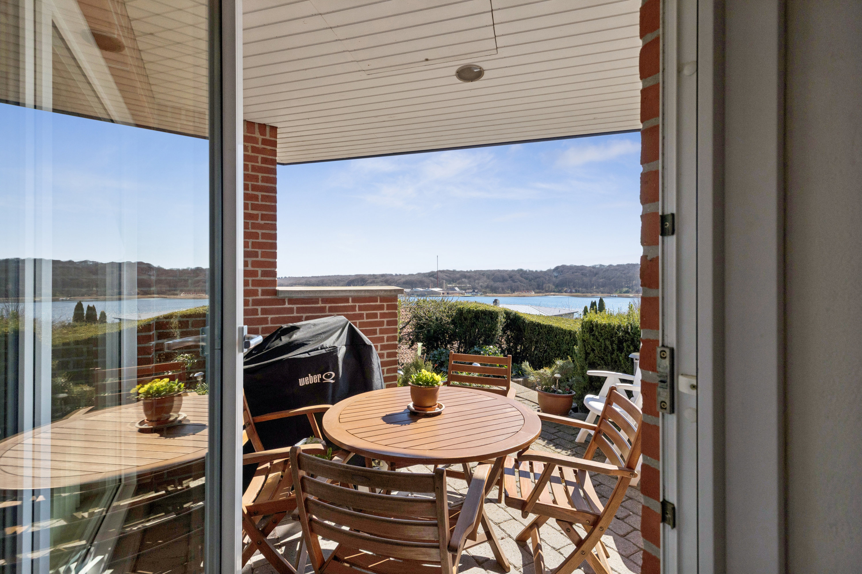 Fremhævet terrasse billede i fuldskærmstilstand. Billede af Fyrbakken 8, 9500 Hobro