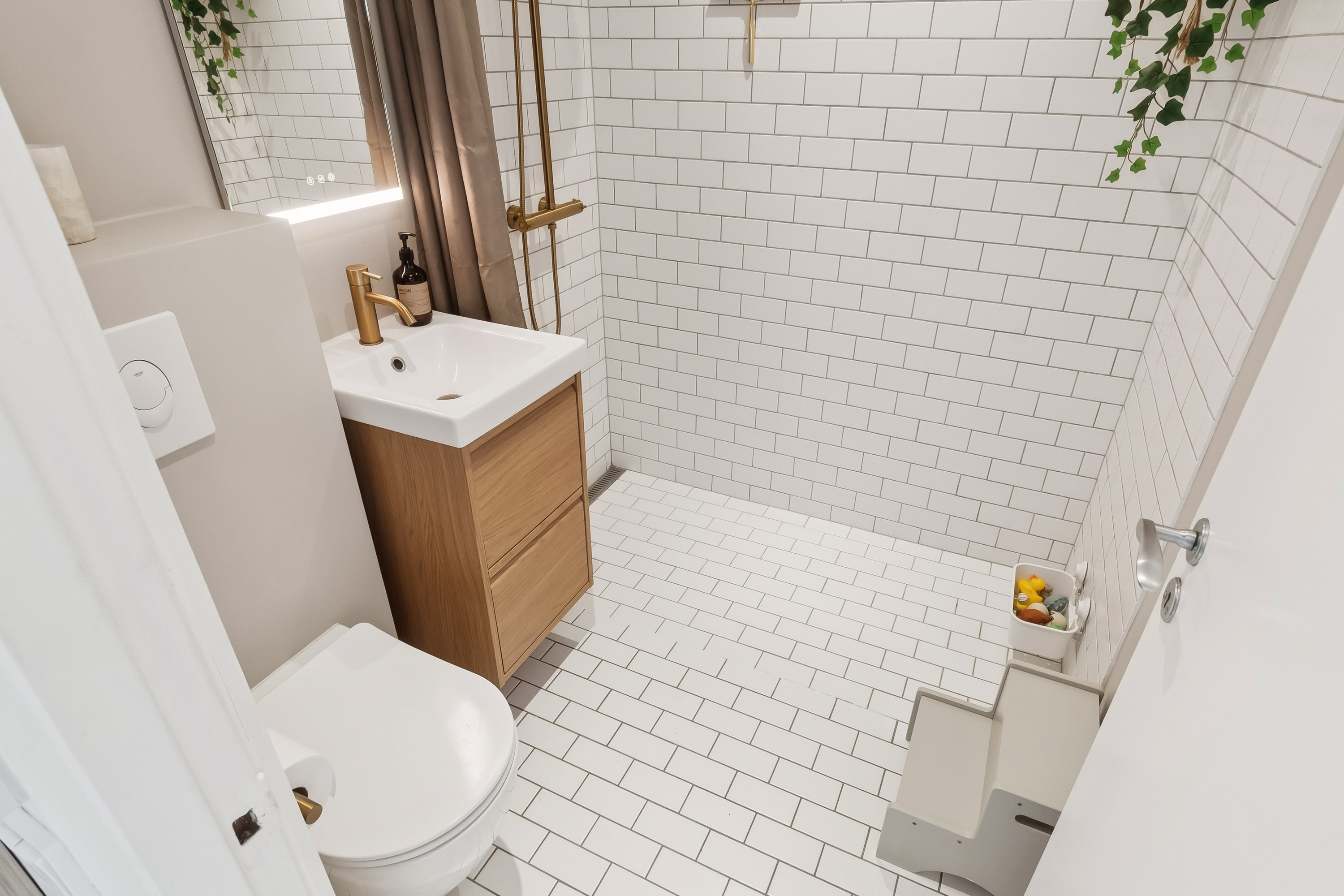 Fremhævet badeværelse billede i fuldskærmstilstand. Billede af Marslevvej 2, 2770 Kastrup