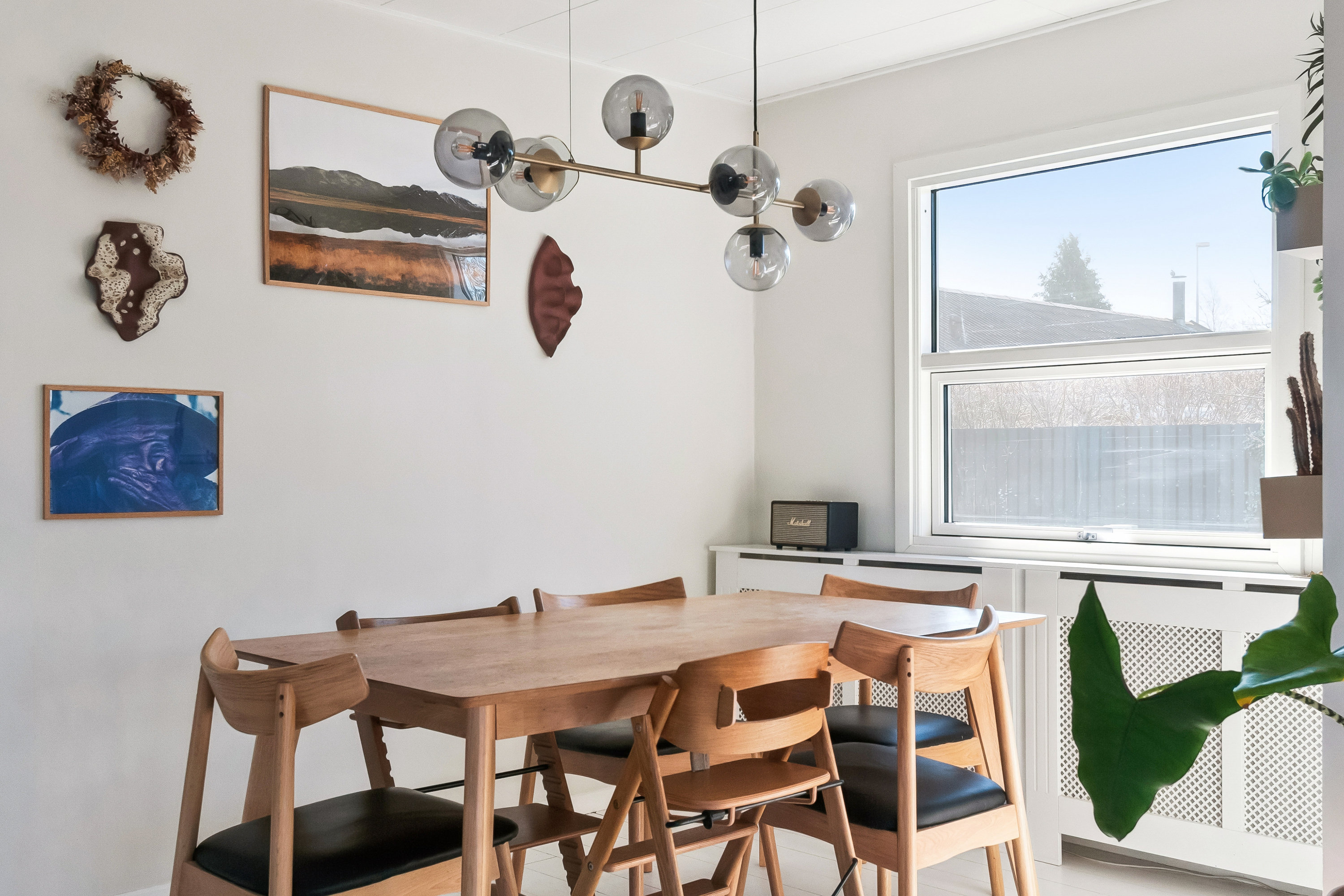 Fremhævet stue billede i fuldskærmstilstand. Billede af Marslevvej 2, 2770 Kastrup