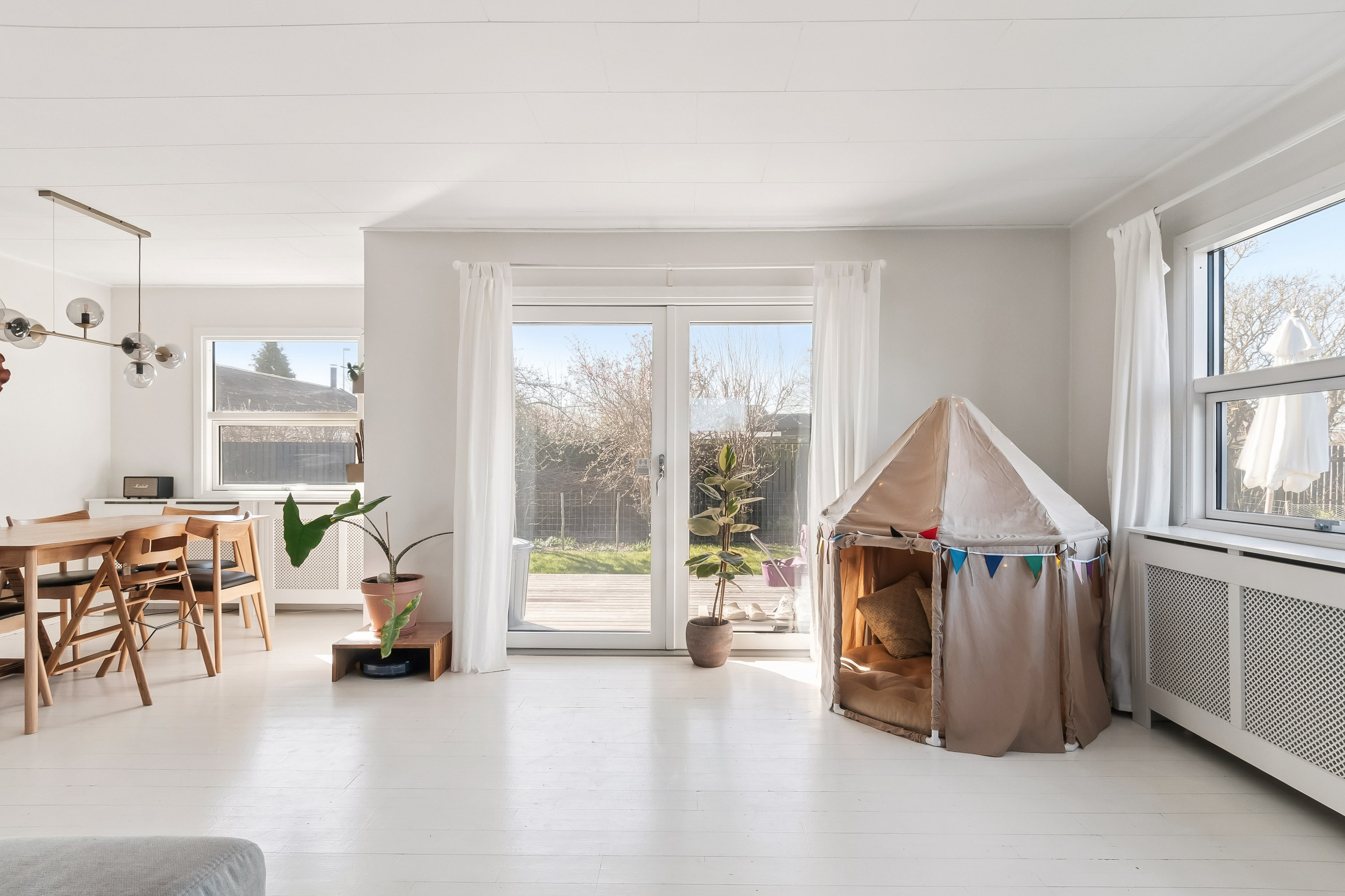 Fremhævet stue billede i fuldskærmstilstand. Billede af Marslevvej 2, 2770 Kastrup