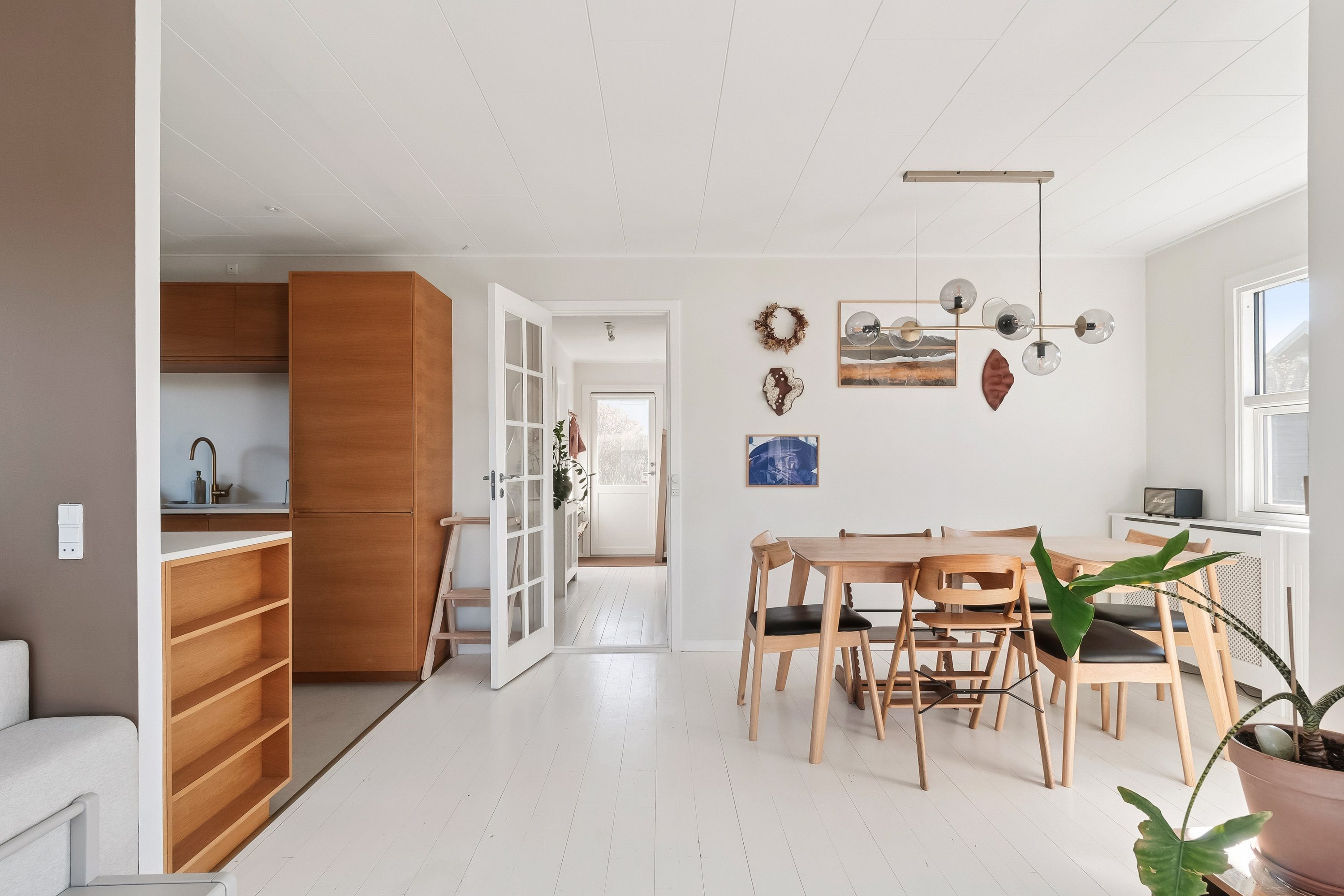 Fremhævet stue billede i fuldskærmstilstand. Billede af Marslevvej 2, 2770 Kastrup