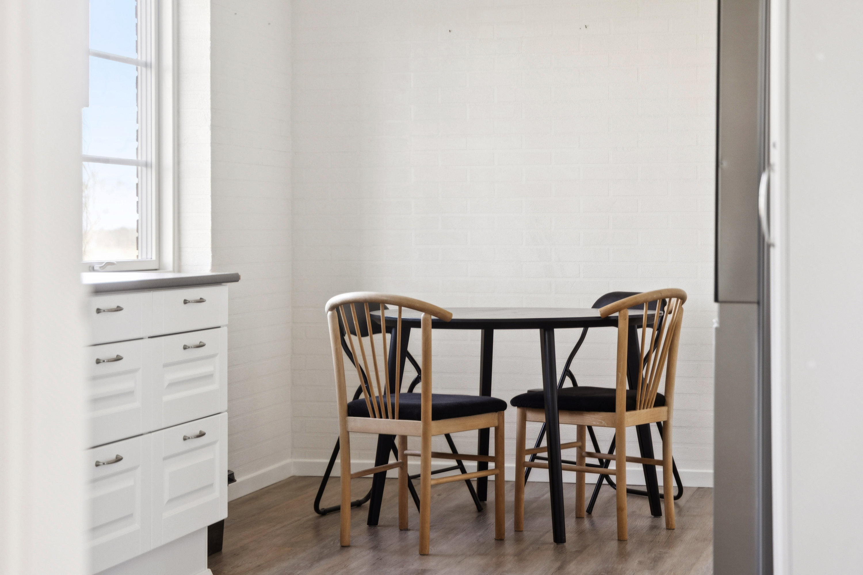 Fremhævet spiseplads køkken billede i fuldskærmstilstand. Billede af Uggerhalnevej 75, Grindsted, 9310 Vodskov