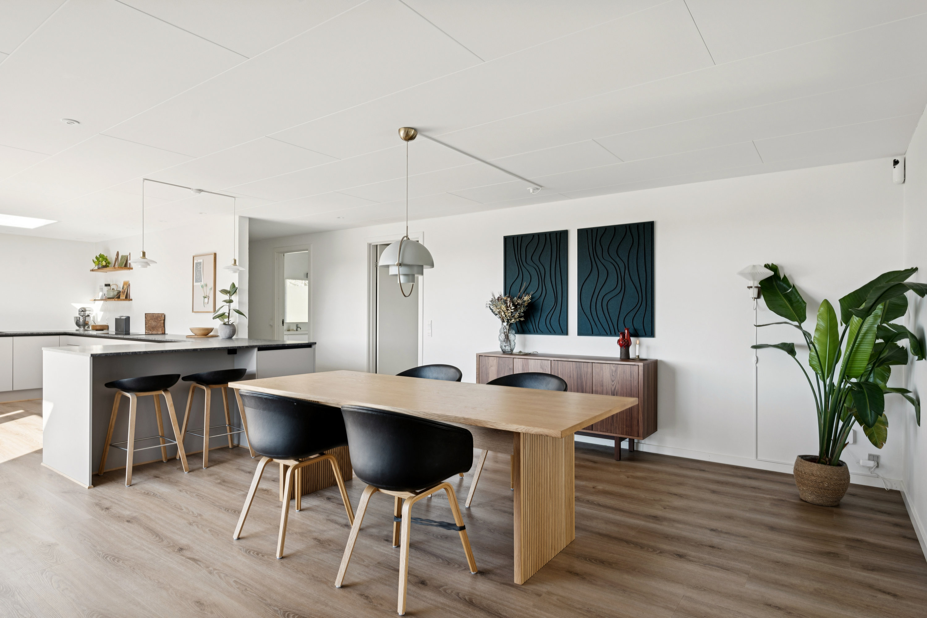 Fremhævet alrum billede i fuldskærmstilstand. Billede af Skansebakken 8, 8400 Ebeltoft