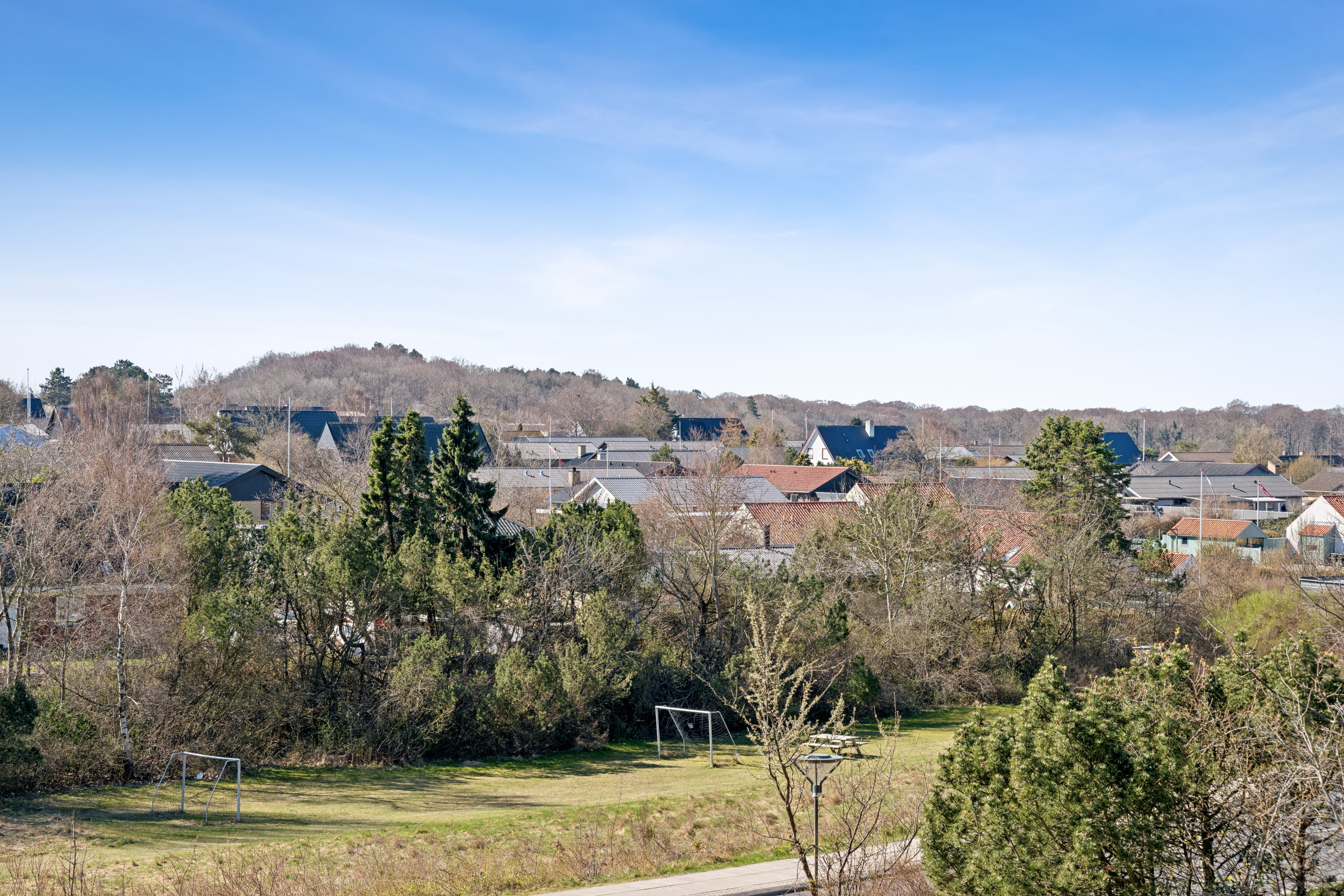 Fremhævet omgivelser billede i fuldskærmstilstand. Billede af Skansebakken 8, 8400 Ebeltoft