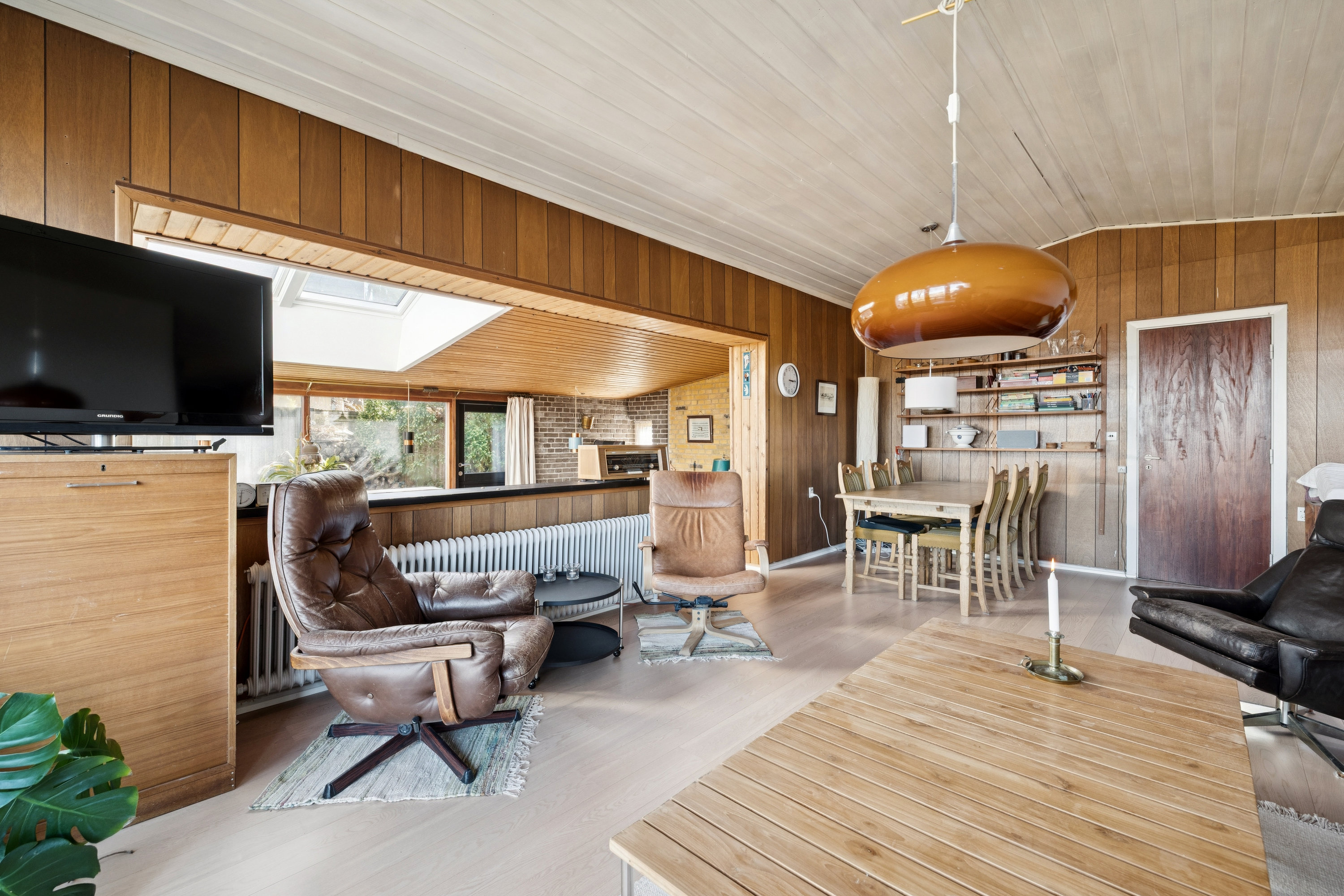 Fremhævet stue billede i fuldskærmstilstand. Billede af Høgevej 3, 9560 Hadsund