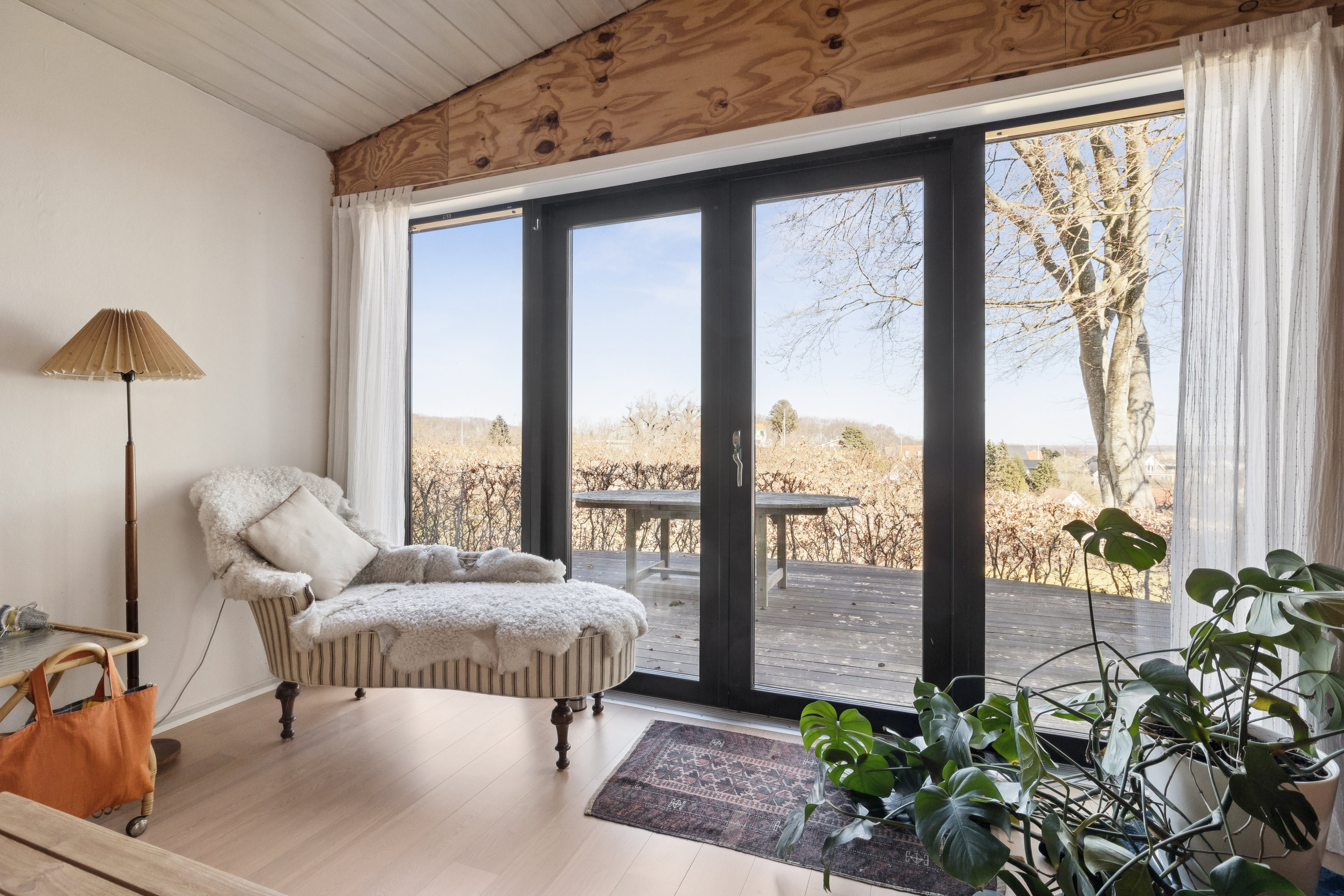 Fremhævet stue billede i fuldskærmstilstand. Billede af Høgevej 3, 9560 Hadsund