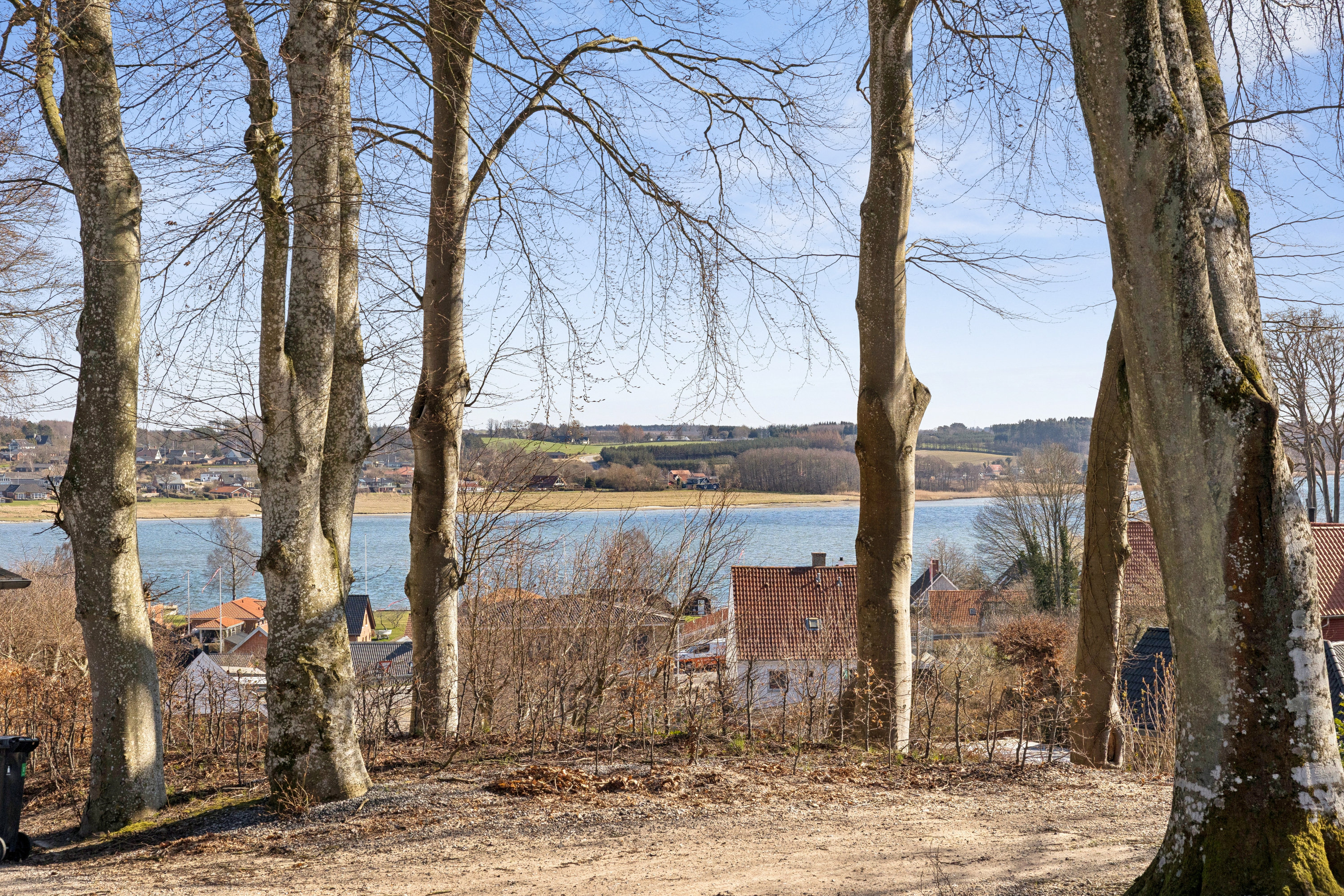 Fremhævet omgivelser billede i fuldskærmstilstand. Billede af Høgevej 3, 9560 Hadsund