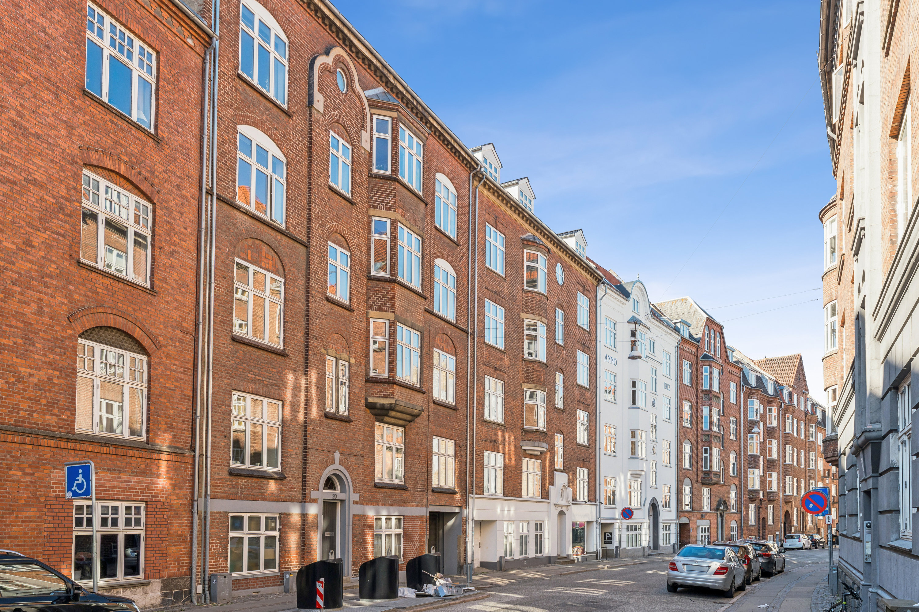 Fremhævet andet billede i fuldskærmstilstand. Billede af Holbergsgade 20, 2. tv., 9000 Aalborg