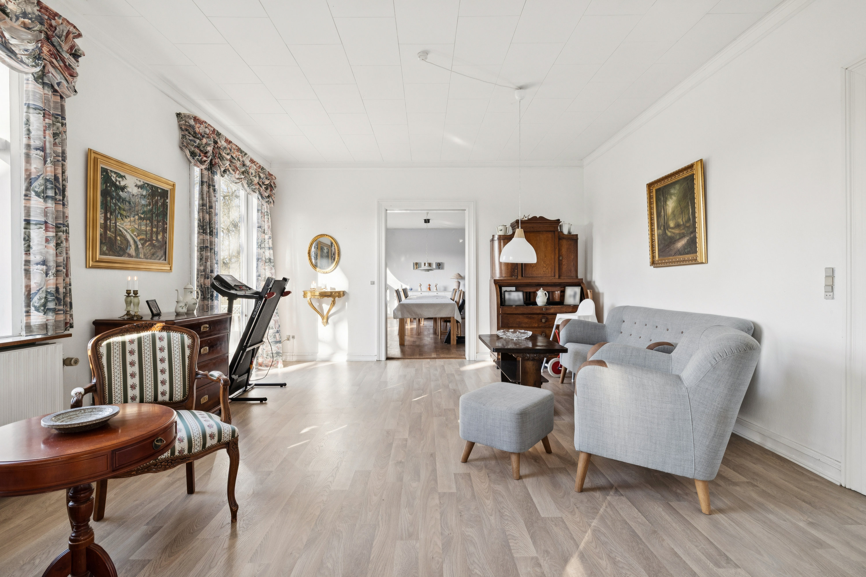 Fremhævet stue billede i fuldskærmstilstand. Billede af Dyssehøjvej 19, Jennum, 8981 Spentrup