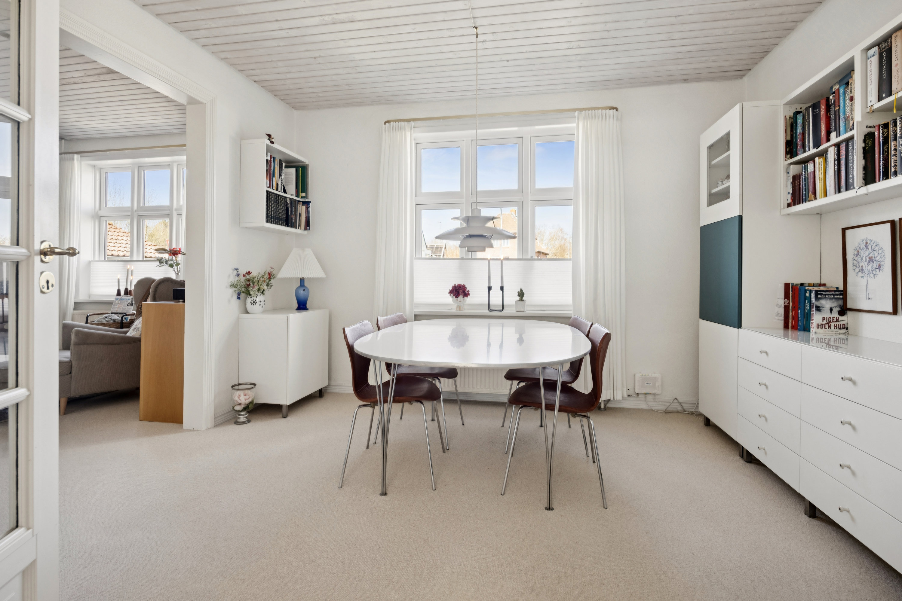 Fremhævet stue billede i fuldskærmstilstand. Billede af Røgildsvej 23, 9400 Nørresundby