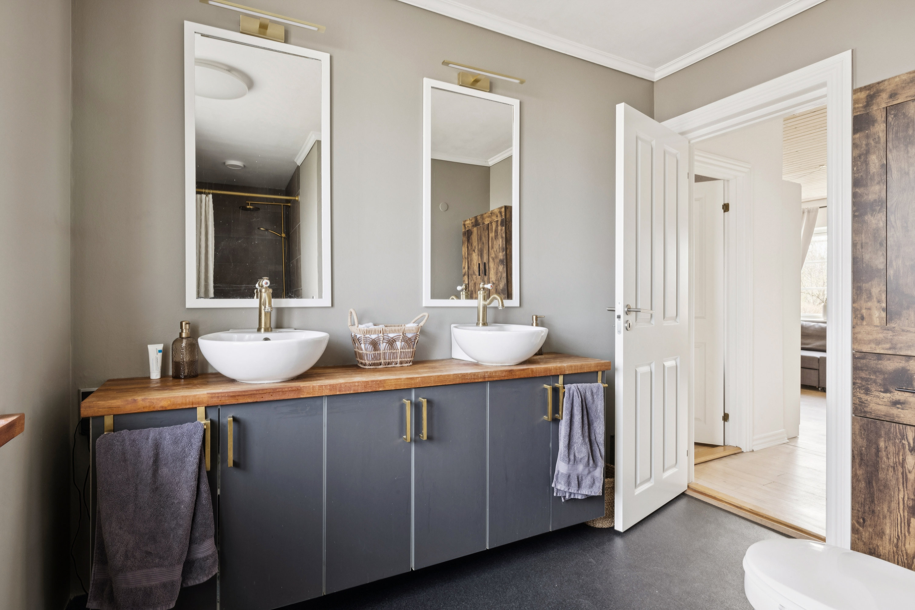 Fremhævet badeværelse billede i fuldskærmstilstand. Billede af Koldingvej 125, 8800 Viborg