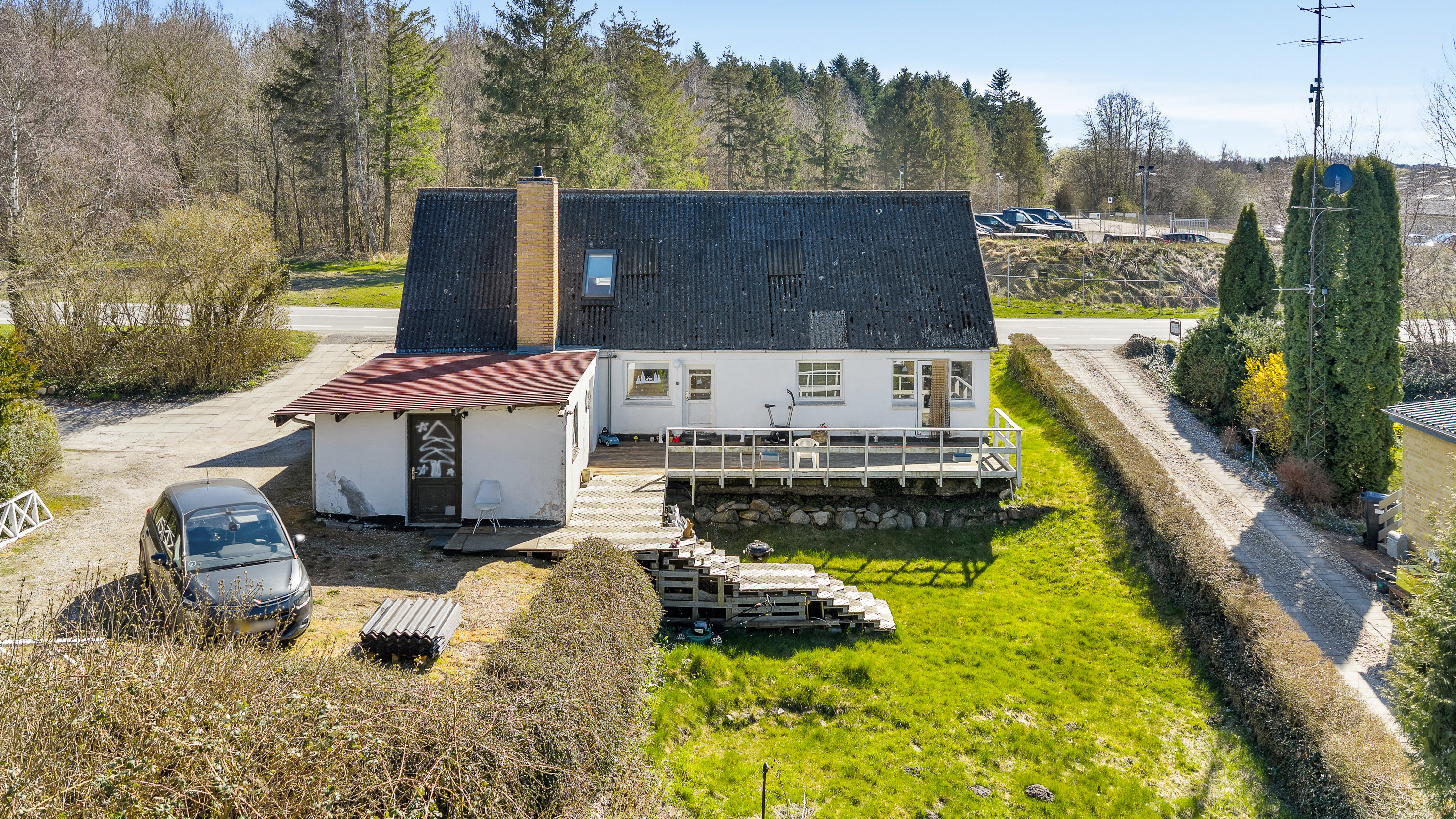 Fremhævet facade billede i fuldskærmstilstand. Billede af Akkerupvej 31, 5683 Haarby