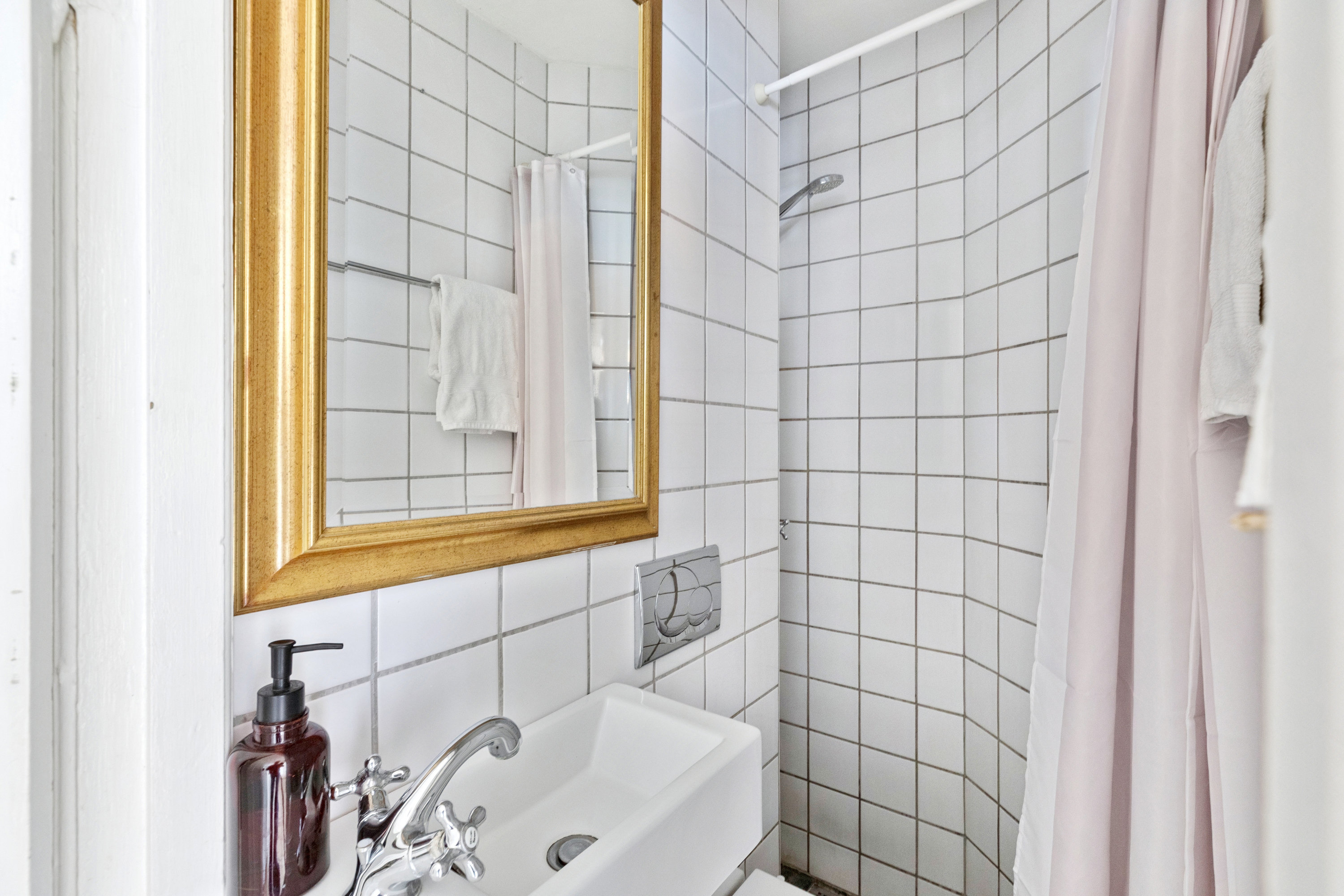 Fremhævet badeværelse billede i fuldskærmstilstand. Billede af Jydeholmen 13A, 1. th., 2720 Vanløse