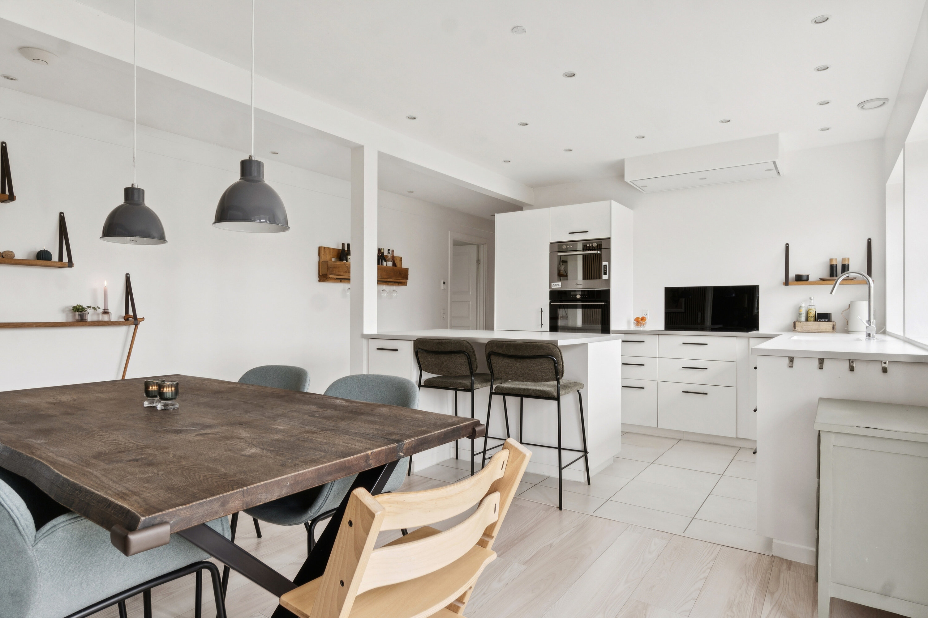 Fremhævet spisestue billede i fuldskærmstilstand. Billede af Vådager 4, 4070 Kirke Hyllinge