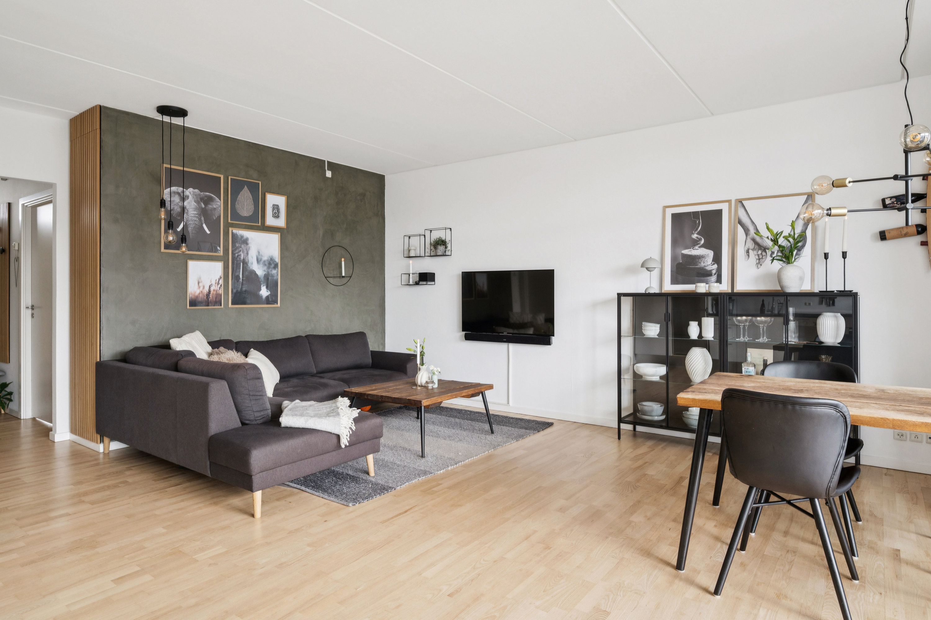 Fremhævet stue billede i fuldskærmstilstand. Billede af Finderupvej 9, 3. 4., 8000 Aarhus C