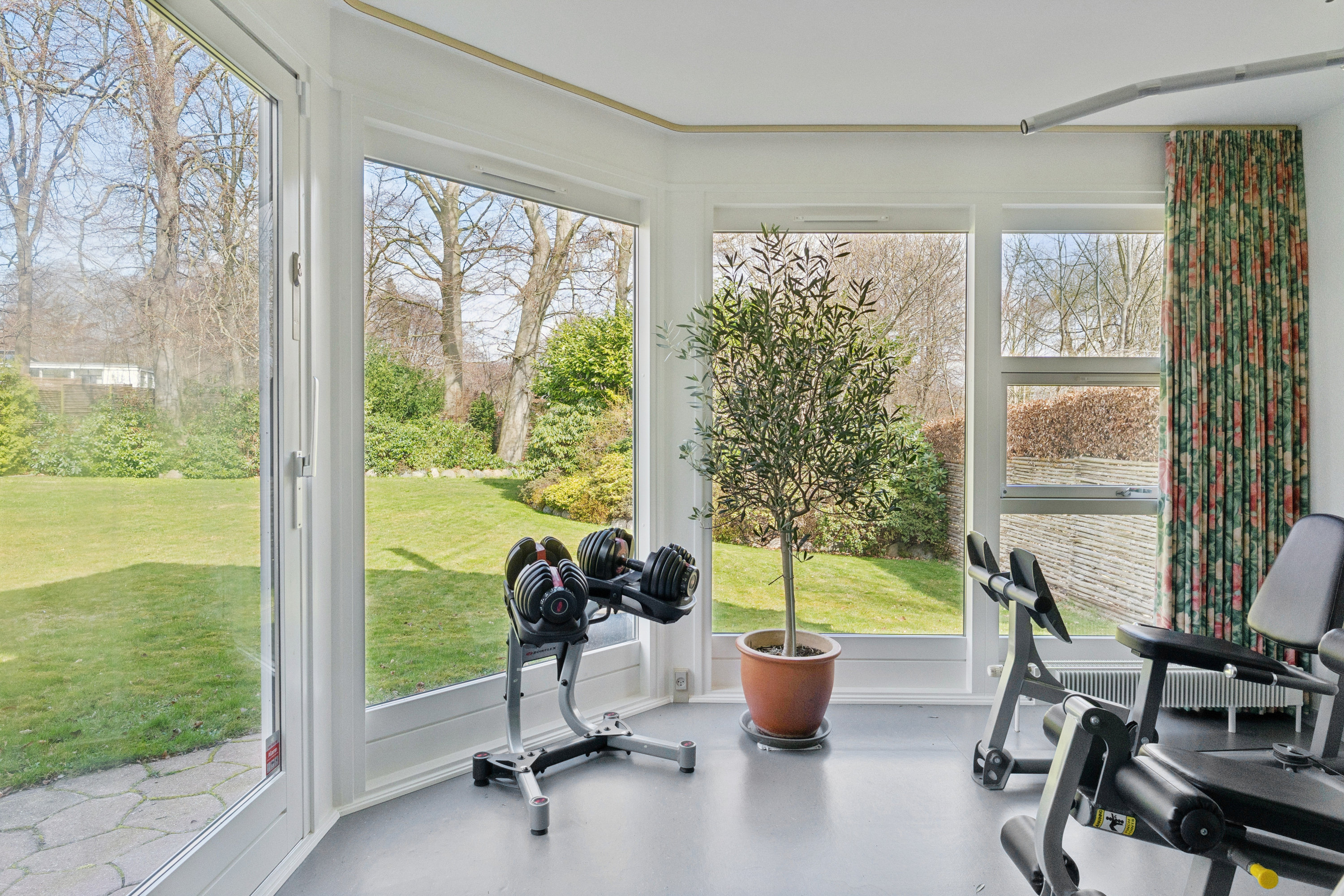 Fremhævet stue billede i fuldskærmstilstand. Billede af Bagsværdvej 246A, 2880 Bagsværd