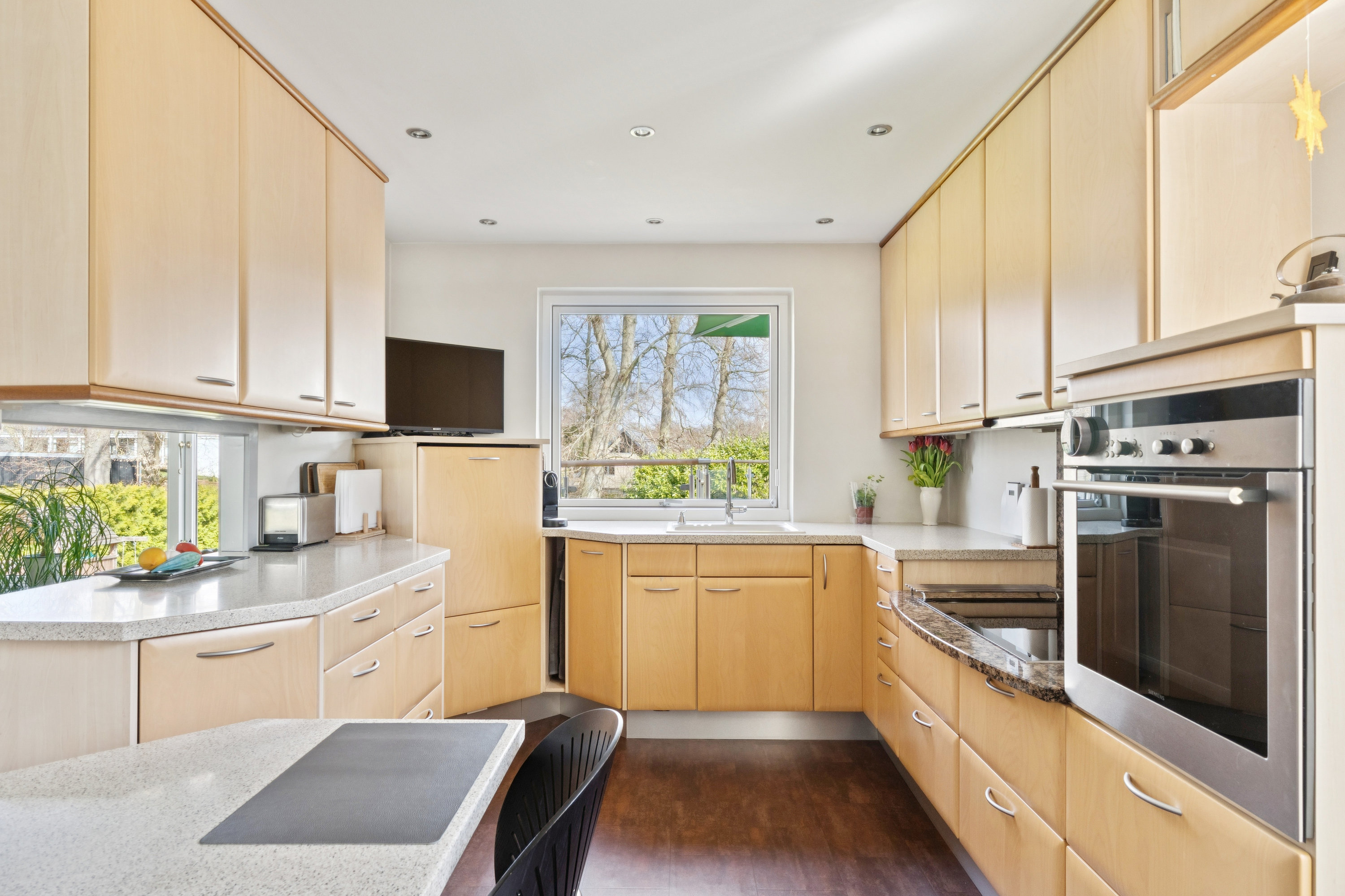 Fremhævet køkken billede i fuldskærmstilstand. Billede af Bagsværdvej 246A, 2880 Bagsværd