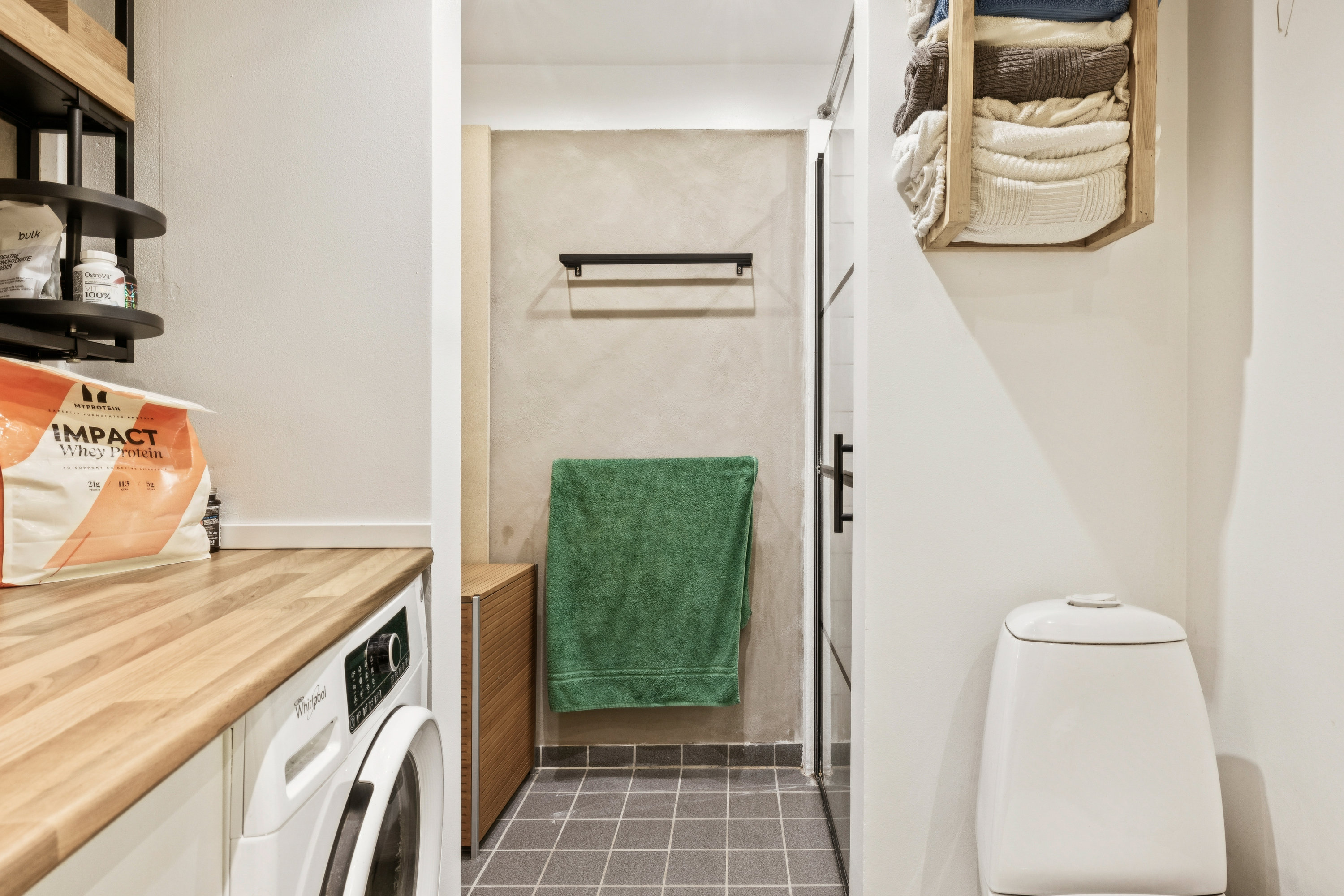 Fremhævet toilet billede i fuldskærmstilstand. Billede af Nytorv 3C, 8800 Viborg