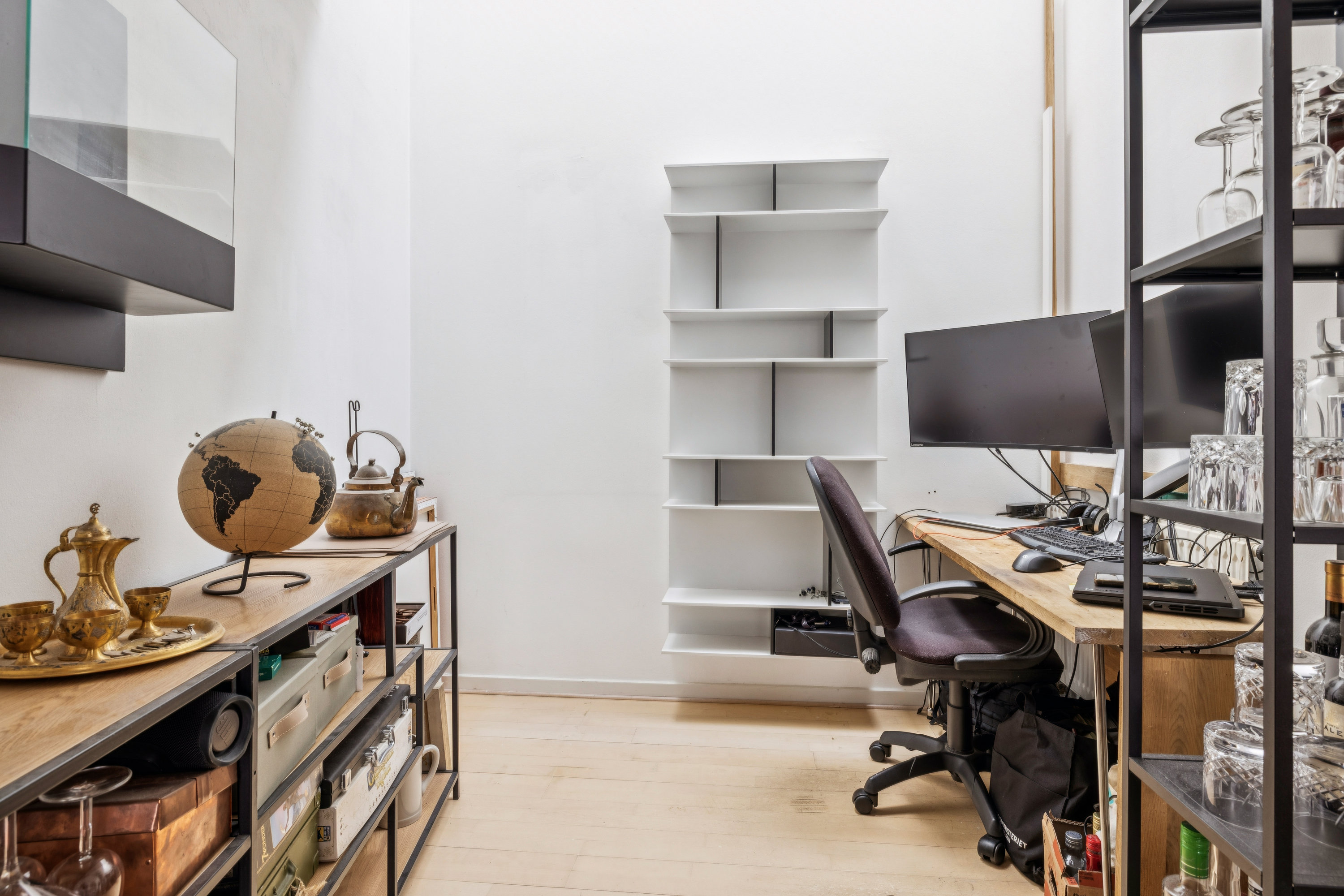 Fremhævet værelse billede i fuldskærmstilstand. Billede af Nytorv 3C, 8800 Viborg