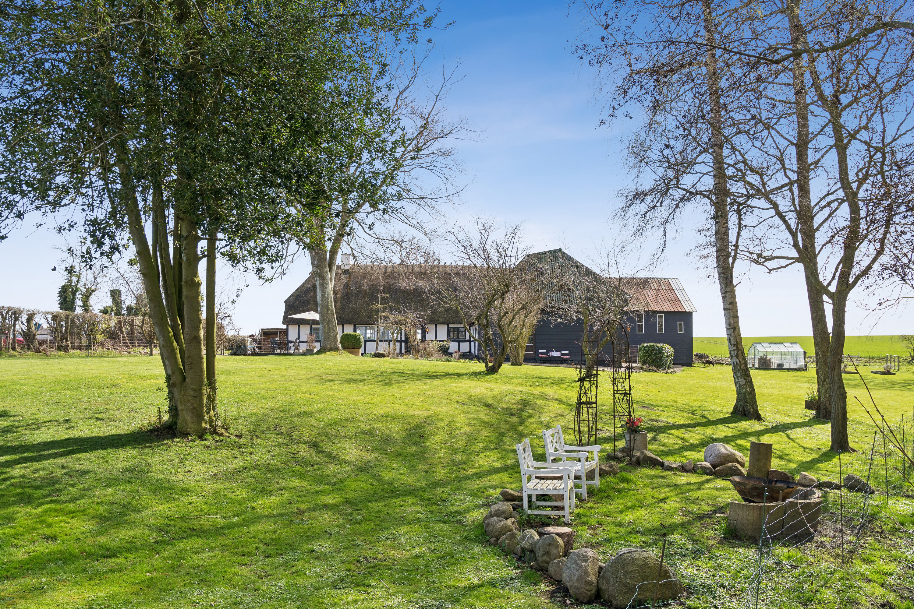 Fremhævet set fra haven billede i fuldskærmstilstand. Billede af Lundbyvej 67, Tåsinge, 5700 Svendborg