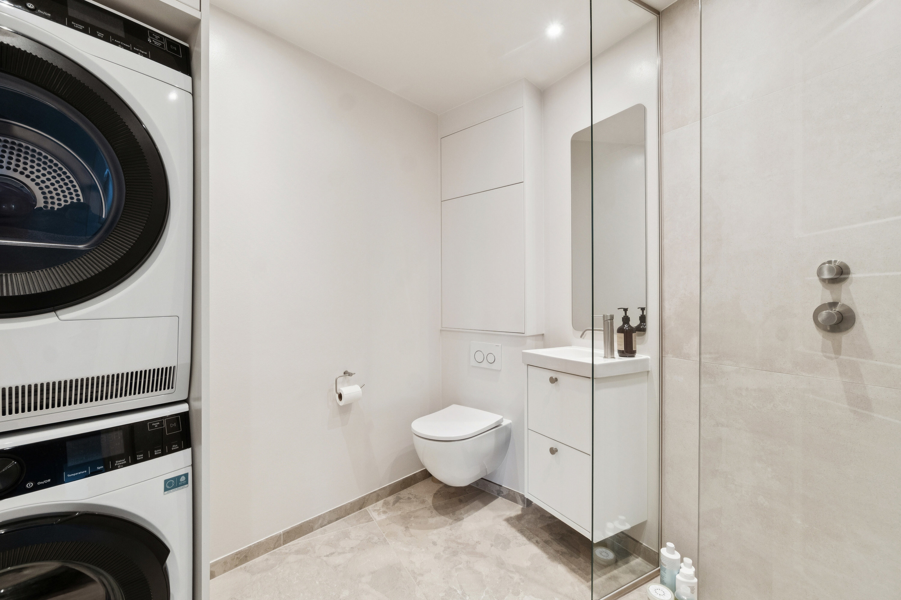 Fremhævet badeværelse billede i fuldskærmstilstand. Billede af Ålandsgade 43, 4. tv., 2300 København S