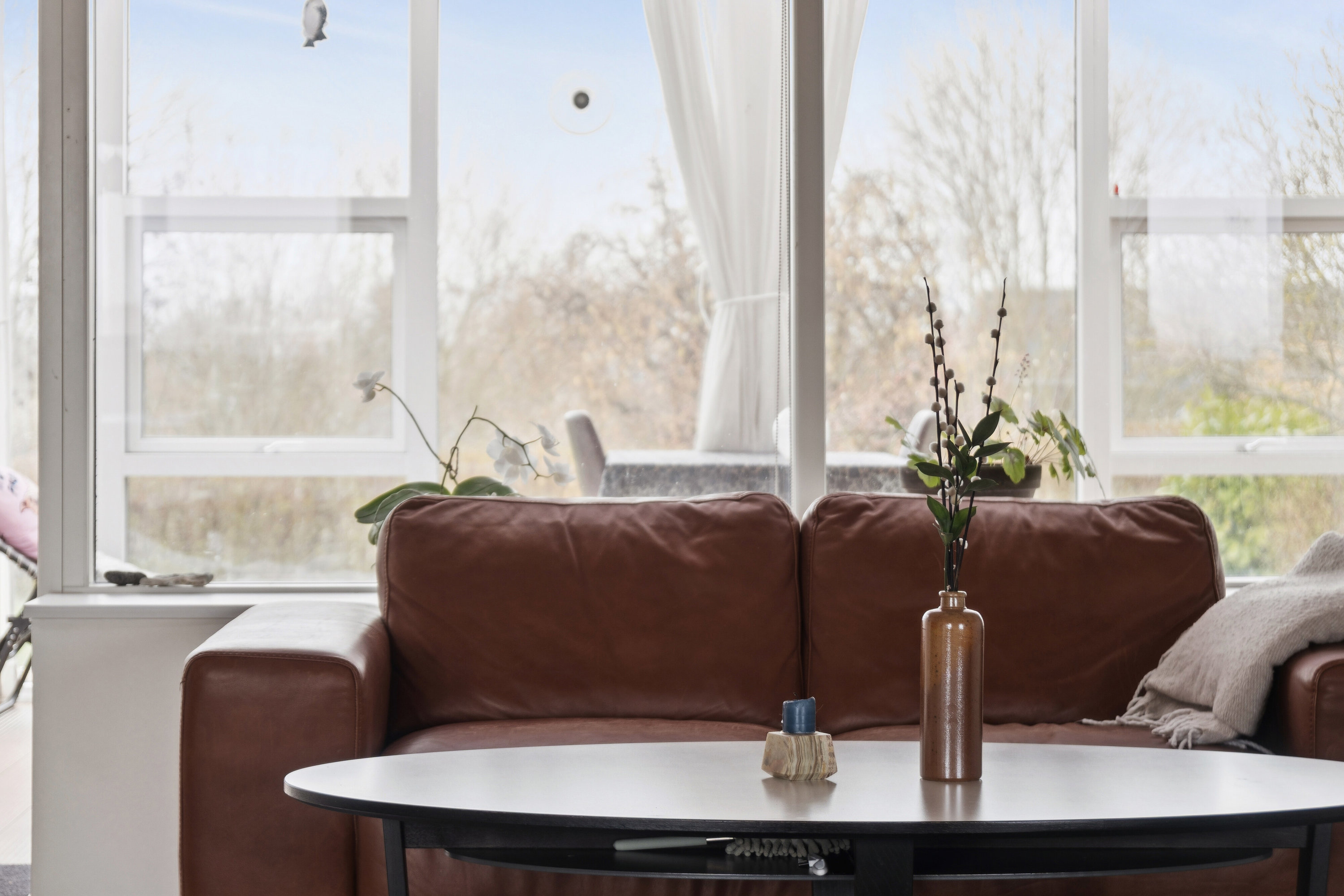 Fremhævet stue billede i fuldskærmstilstand. Billede af Søren Andreasensvej 21, 4540 Fårevejle