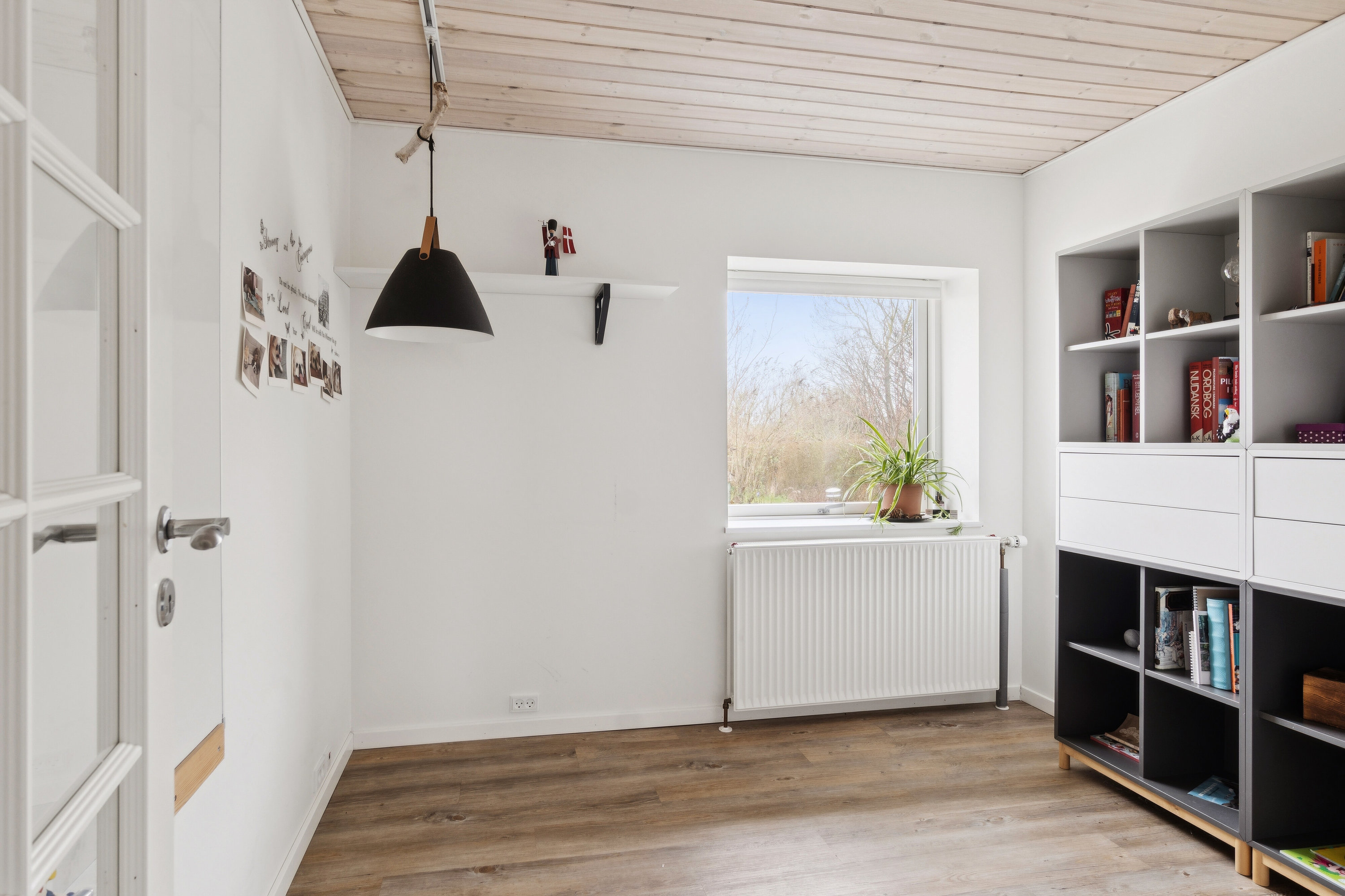 Fremhævet værelse billede i fuldskærmstilstand. Billede af Søren Andreasensvej 21, 4540 Fårevejle