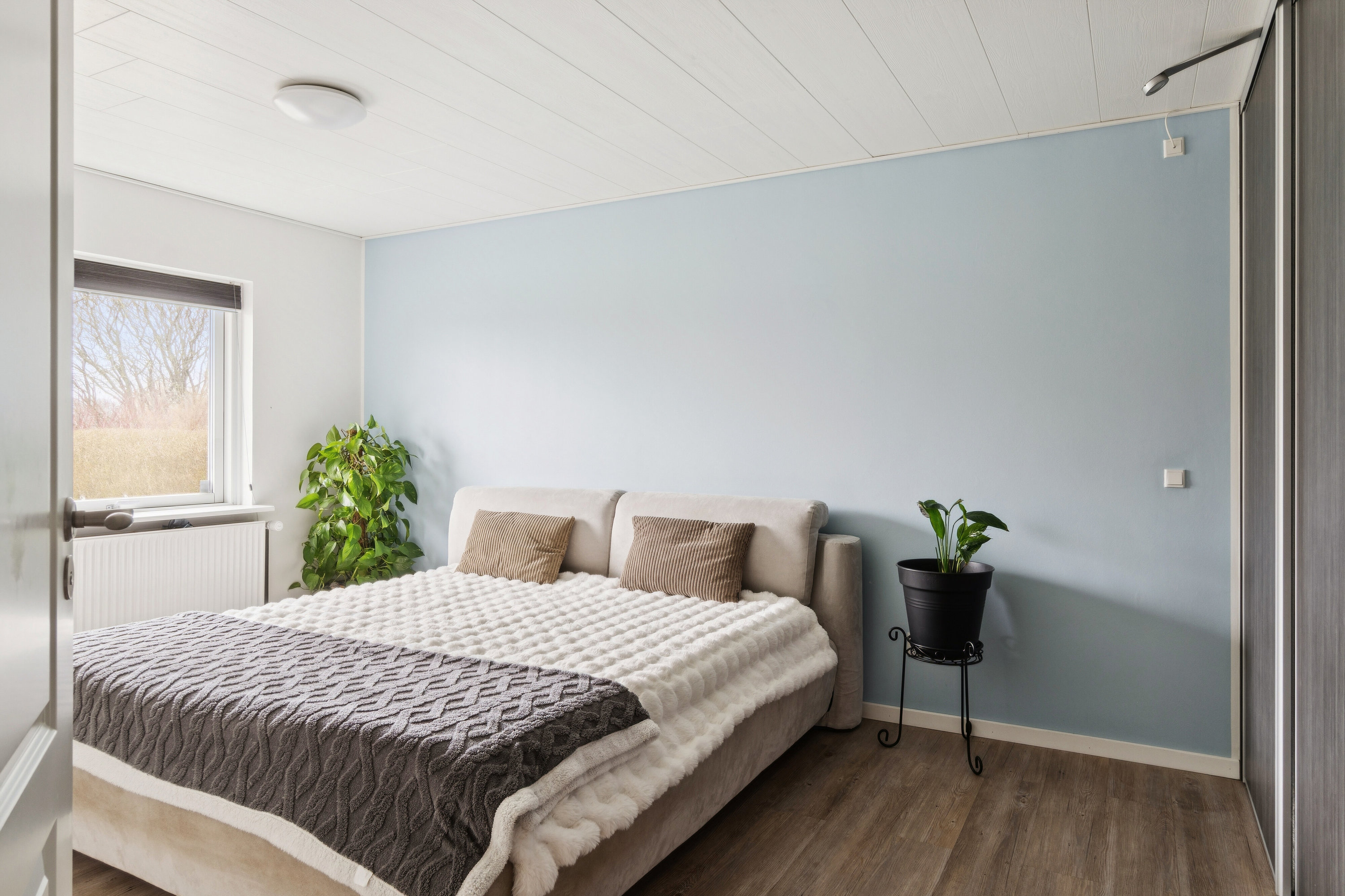 Fremhævet soveværelse billede i fuldskærmstilstand. Billede af Søren Andreasensvej 21, 4540 Fårevejle