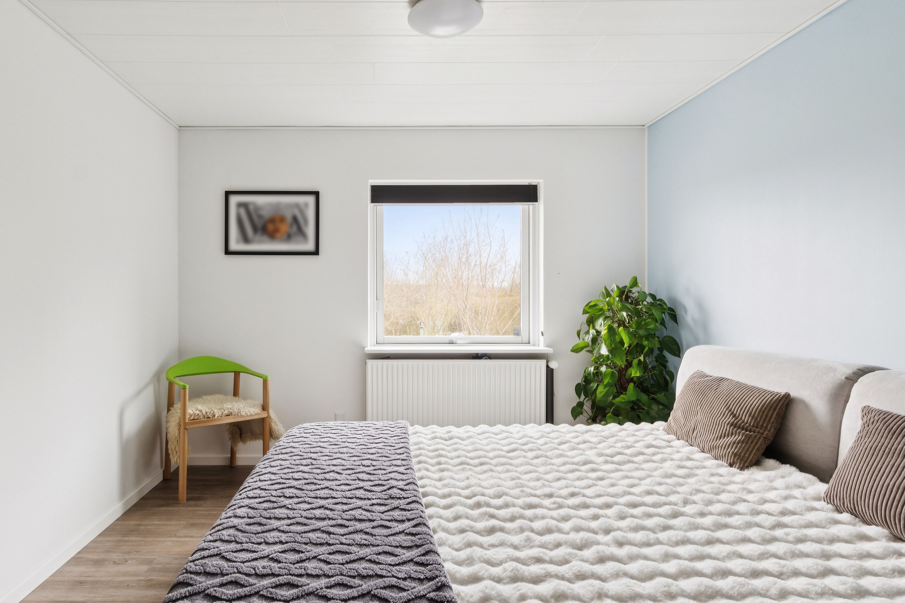 Fremhævet soveværelse billede i fuldskærmstilstand. Billede af Søren Andreasensvej 21, 4540 Fårevejle