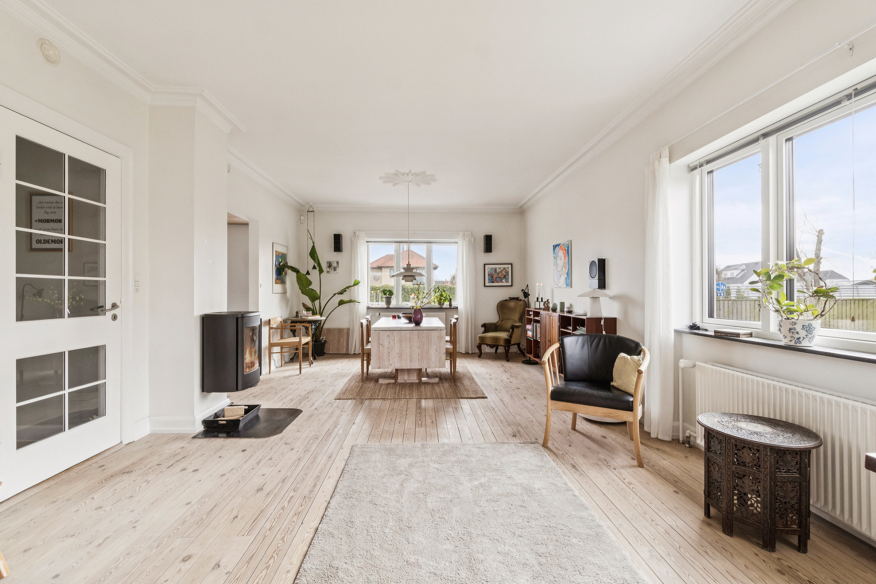 Fremhævet stue billede i fuldskærmstilstand. Billede af Roselillevej 40, 2300 København S