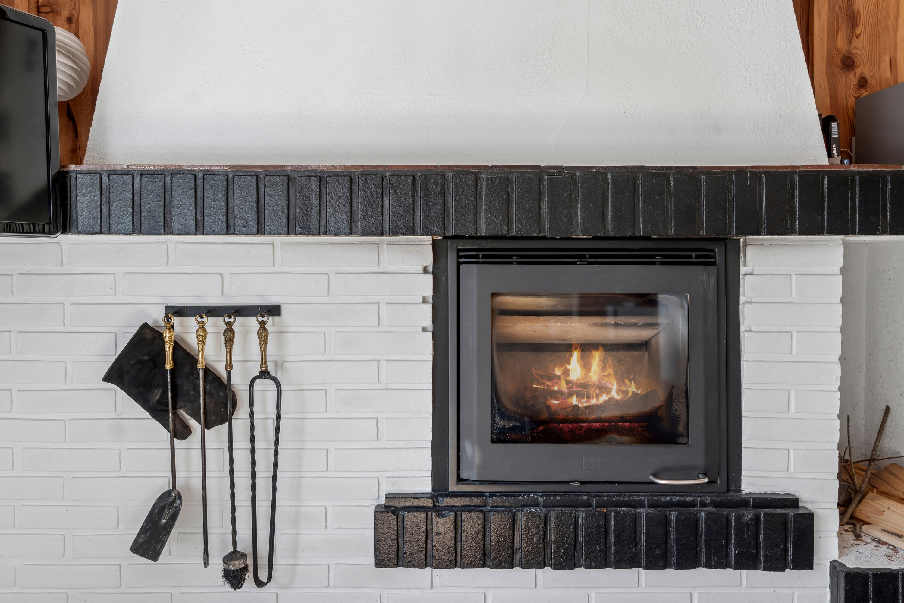 Fremhævet udendørs billede i fuldskærmstilstand. Billede af Fyrreskoven 30, Pedersker, 3720 Aakirkeby