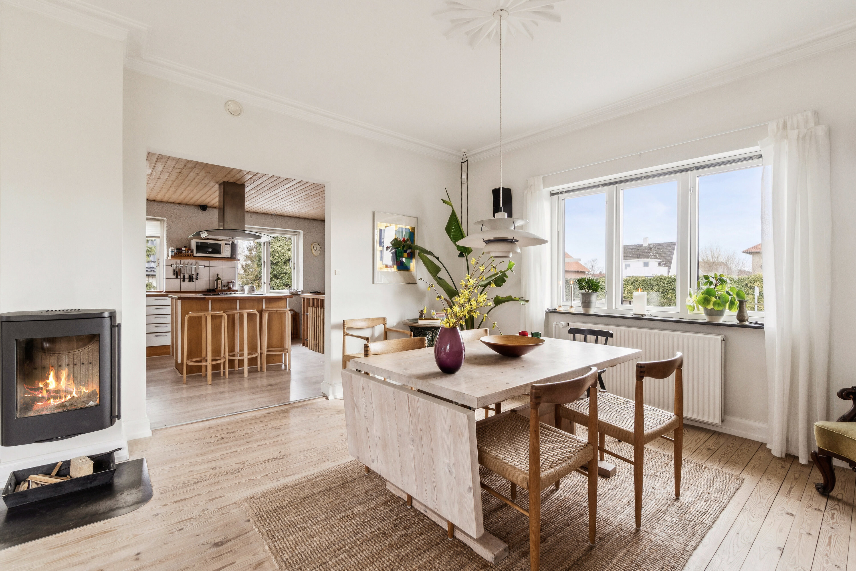 Fremhævet spisestue billede i fuldskærmstilstand. Billede af Roselillevej 40, 2300 København S