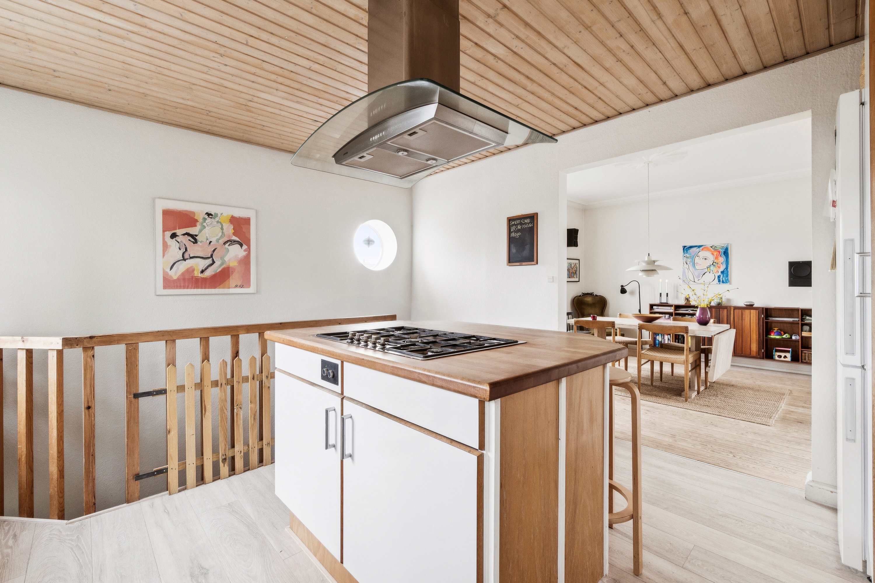 Fremhævet køkken billede i fuldskærmstilstand. Billede af Roselillevej 40, 2300 København S