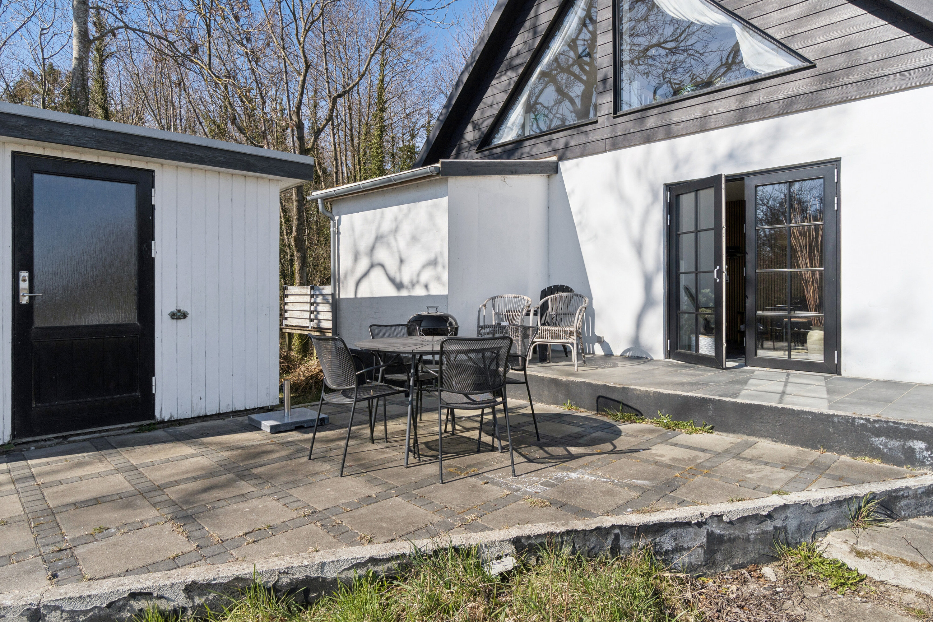 Fremhævet terrasse billede i fuldskærmstilstand. Billede af Aarsdale Kirkevej 1, Ibsker, 3740 Svaneke