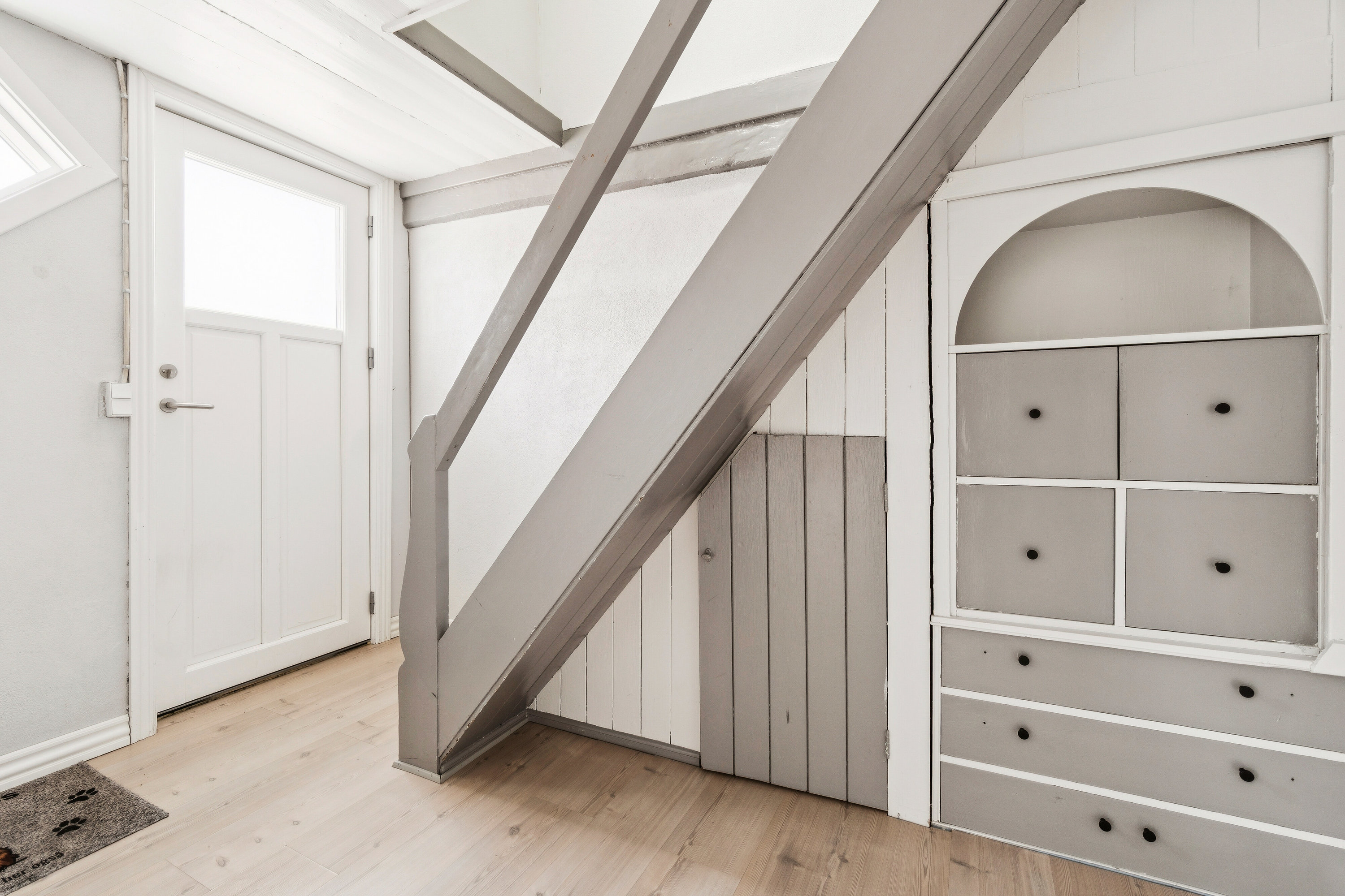 Fremhævet gang billede i fuldskærmstilstand. Billede af Store Torvegade 63, Rønne, 3700 Rønne