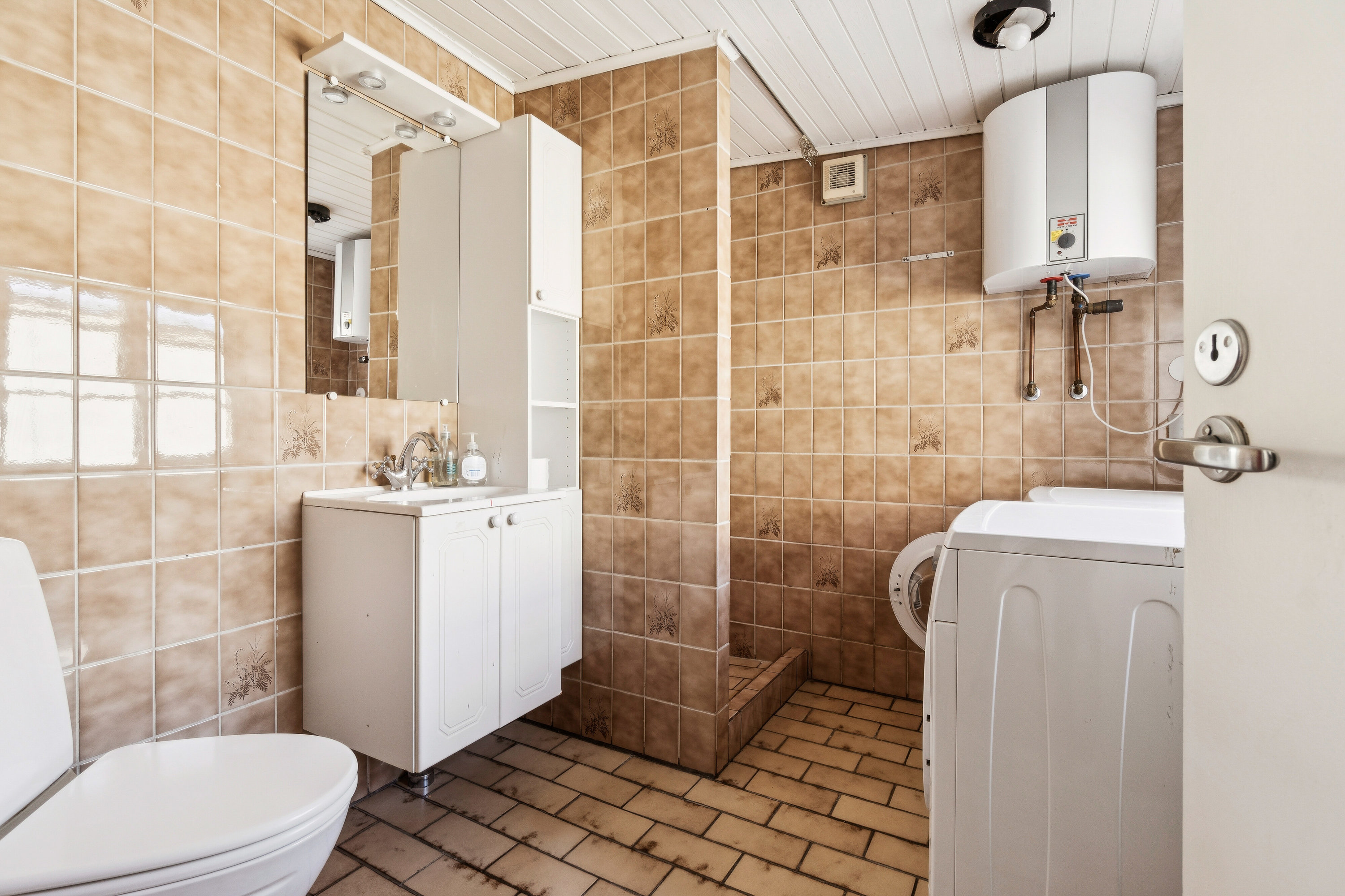 Fremhævet badeværelse billede i fuldskærmstilstand. Billede af Store Torvegade 63, Rønne, 3700 Rønne