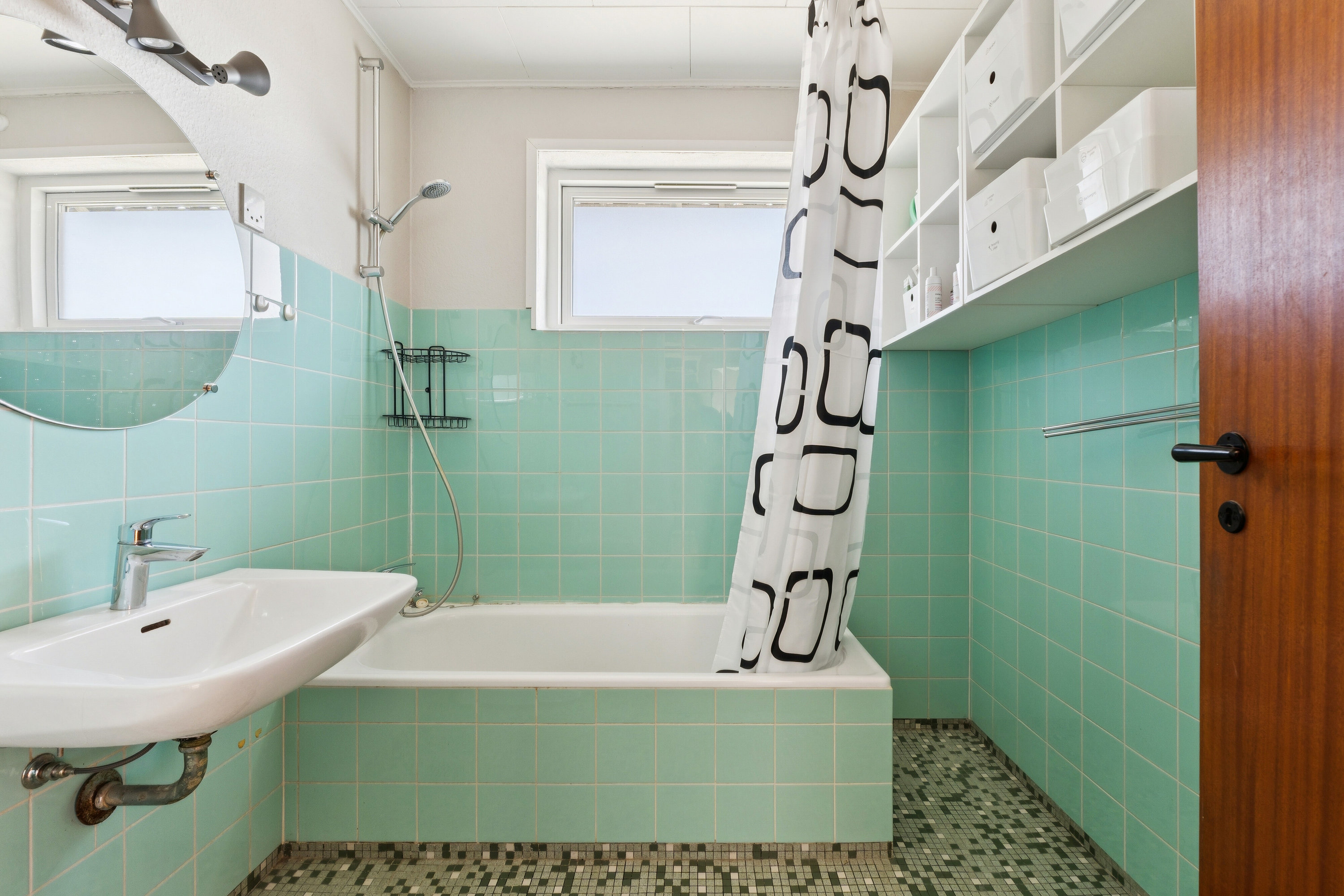 Fremhævet badeværelse billede i fuldskærmstilstand. Billede af Kløvervænget 18, 5935 Bagenkop