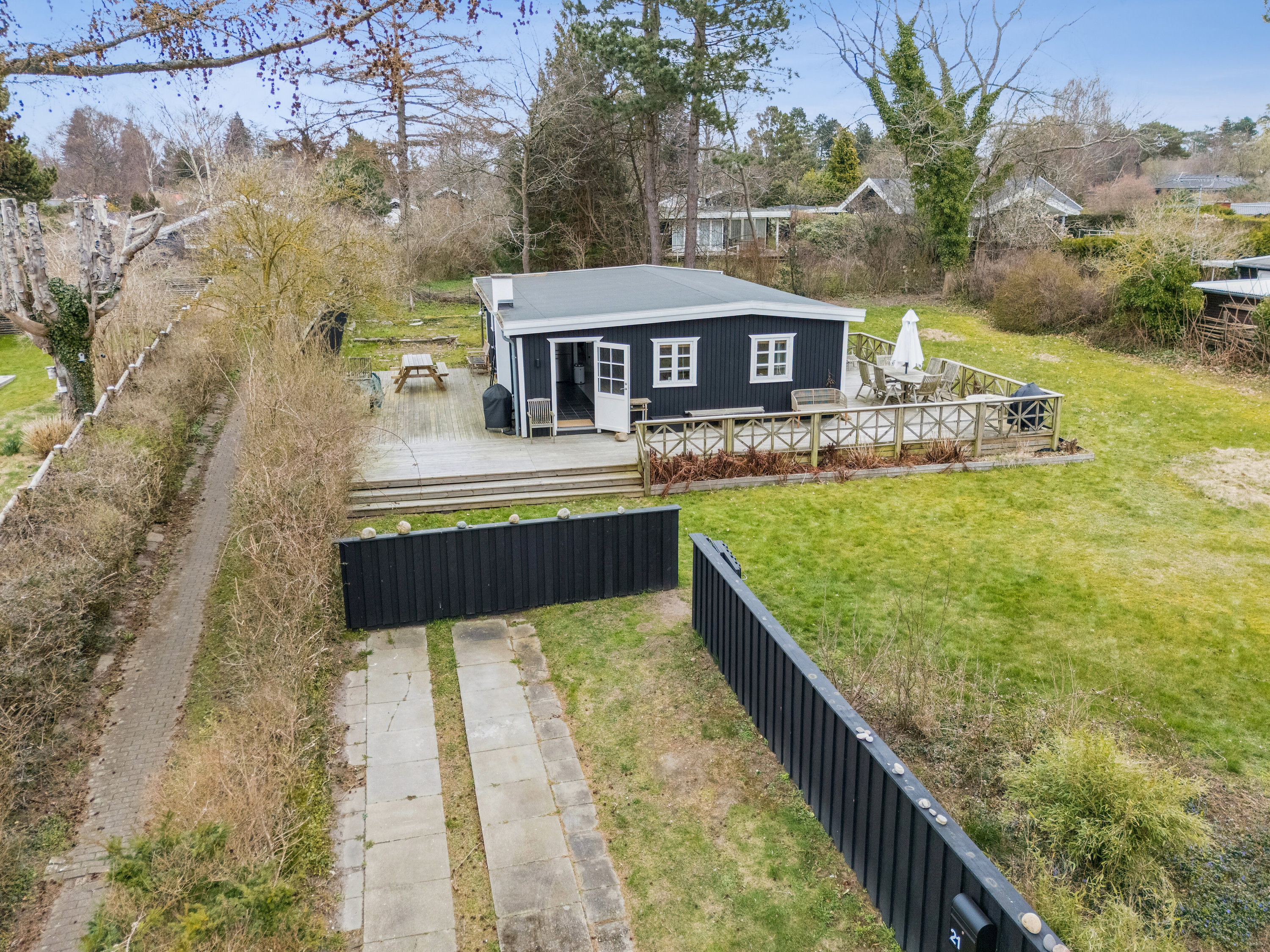 Fremhævet luftfoto billede i fuldskærmstilstand. Billede af Spurvevej 21, 3100 Hornbæk