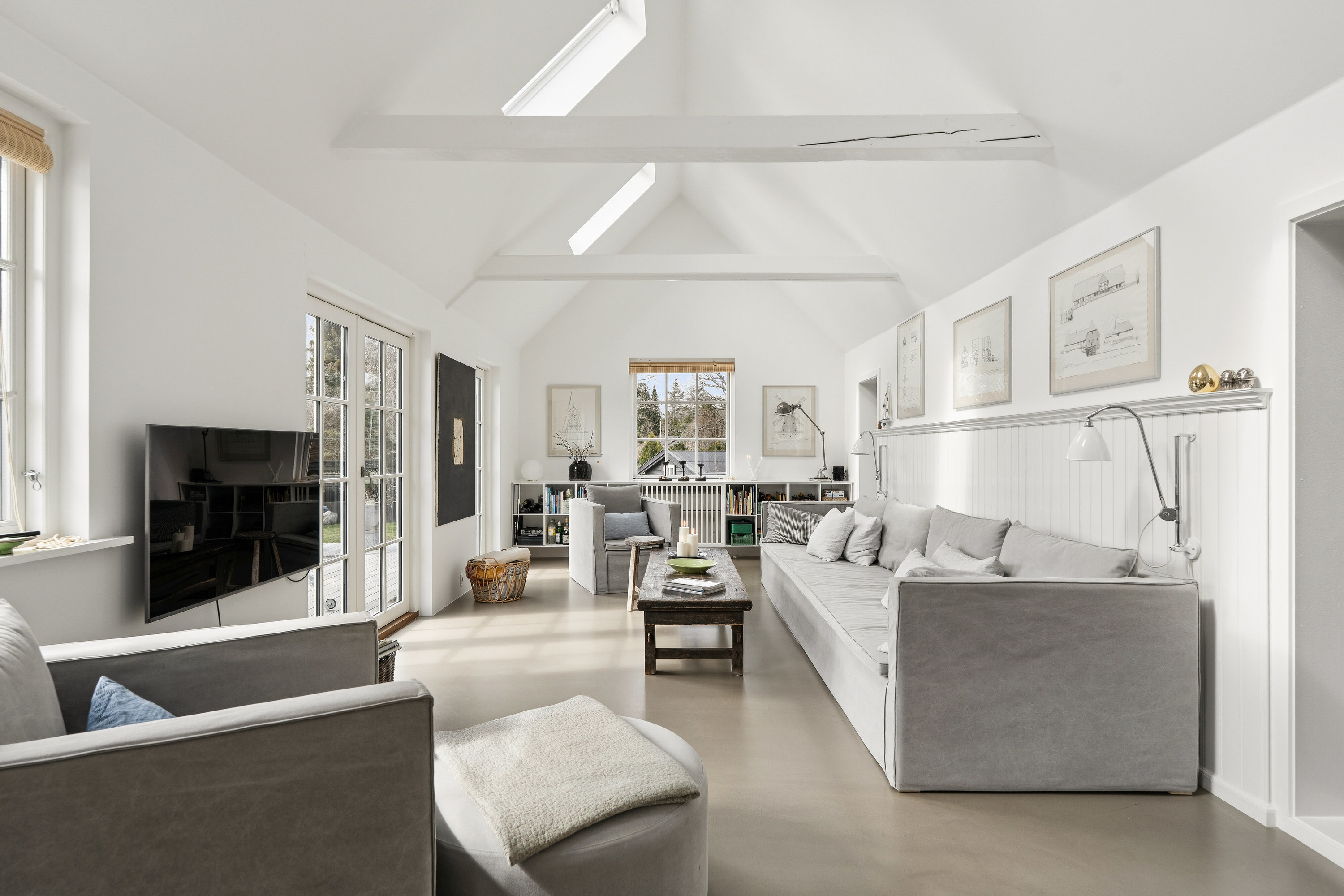 Fremhævet stue billede i fuldskærmstilstand. Billede af Spurvevej 20, 3100 Hornbæk