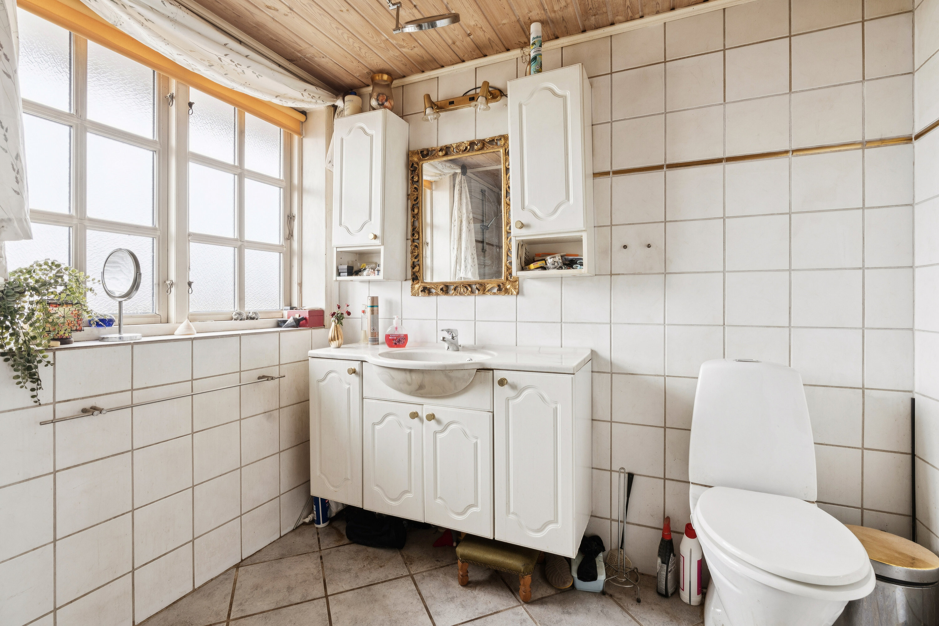 Fremhævet badeværelse billede i fuldskærmstilstand. Billede af Søllingdalvej 16, 7250 Hejnsvig