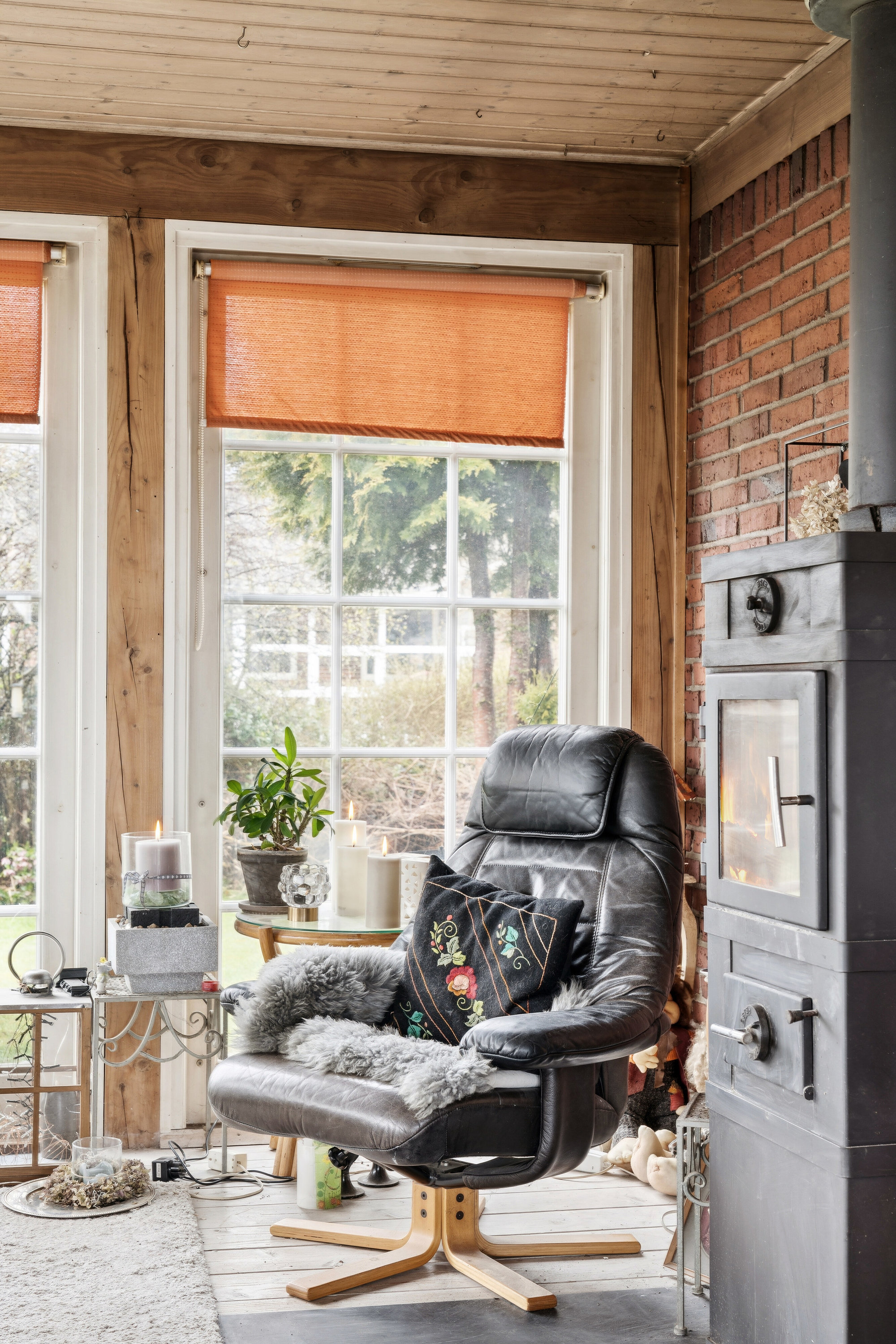 Fremhævet stue billede i fuldskærmstilstand. Billede af Søllingdalvej 16, 7250 Hejnsvig