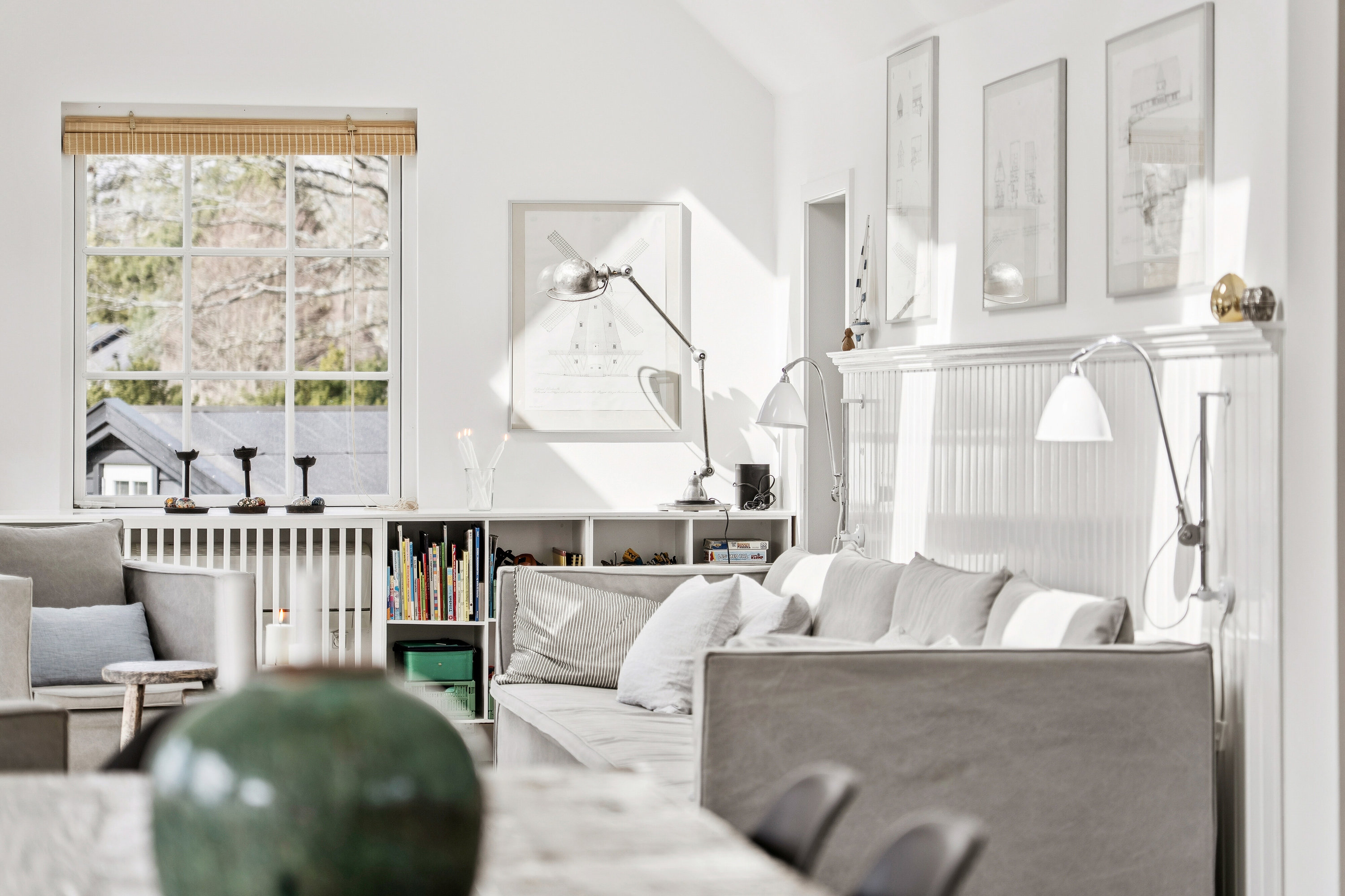 Fremhævet stue billede i fuldskærmstilstand. Billede af Spurvevej 20, 3100 Hornbæk